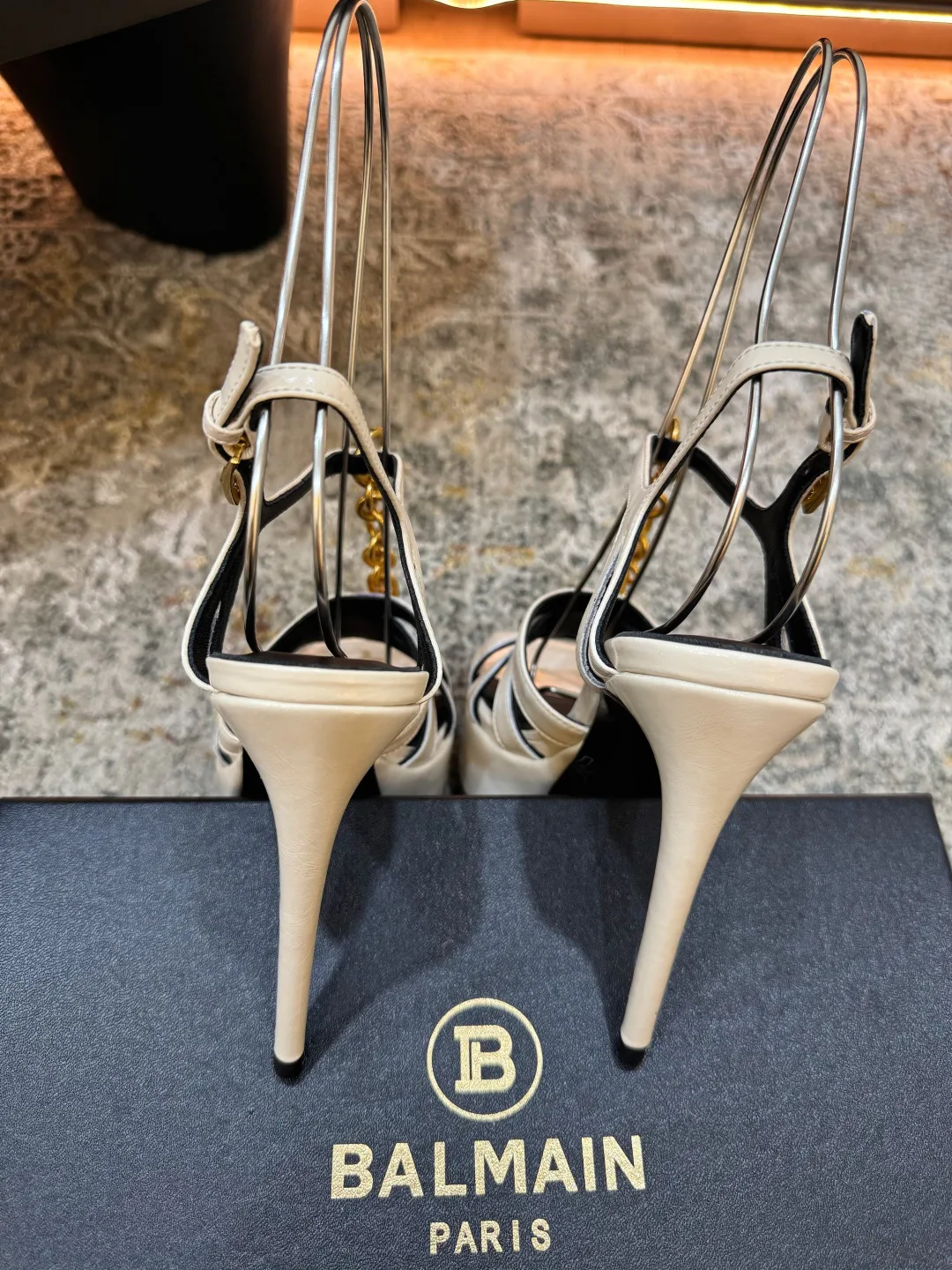 Босоножки Женские Balmain 9499295