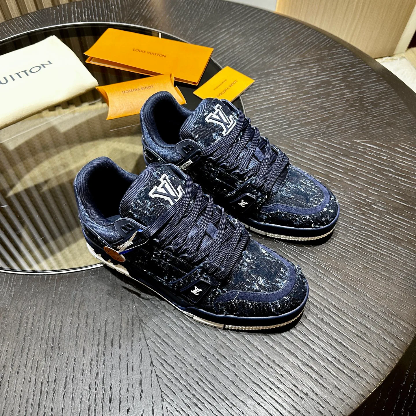 Кроссовки Мужские Louis Vuitton 5028085