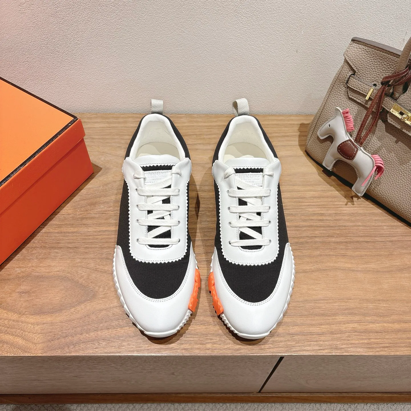 Кроссовки Женские Hermes 9915127