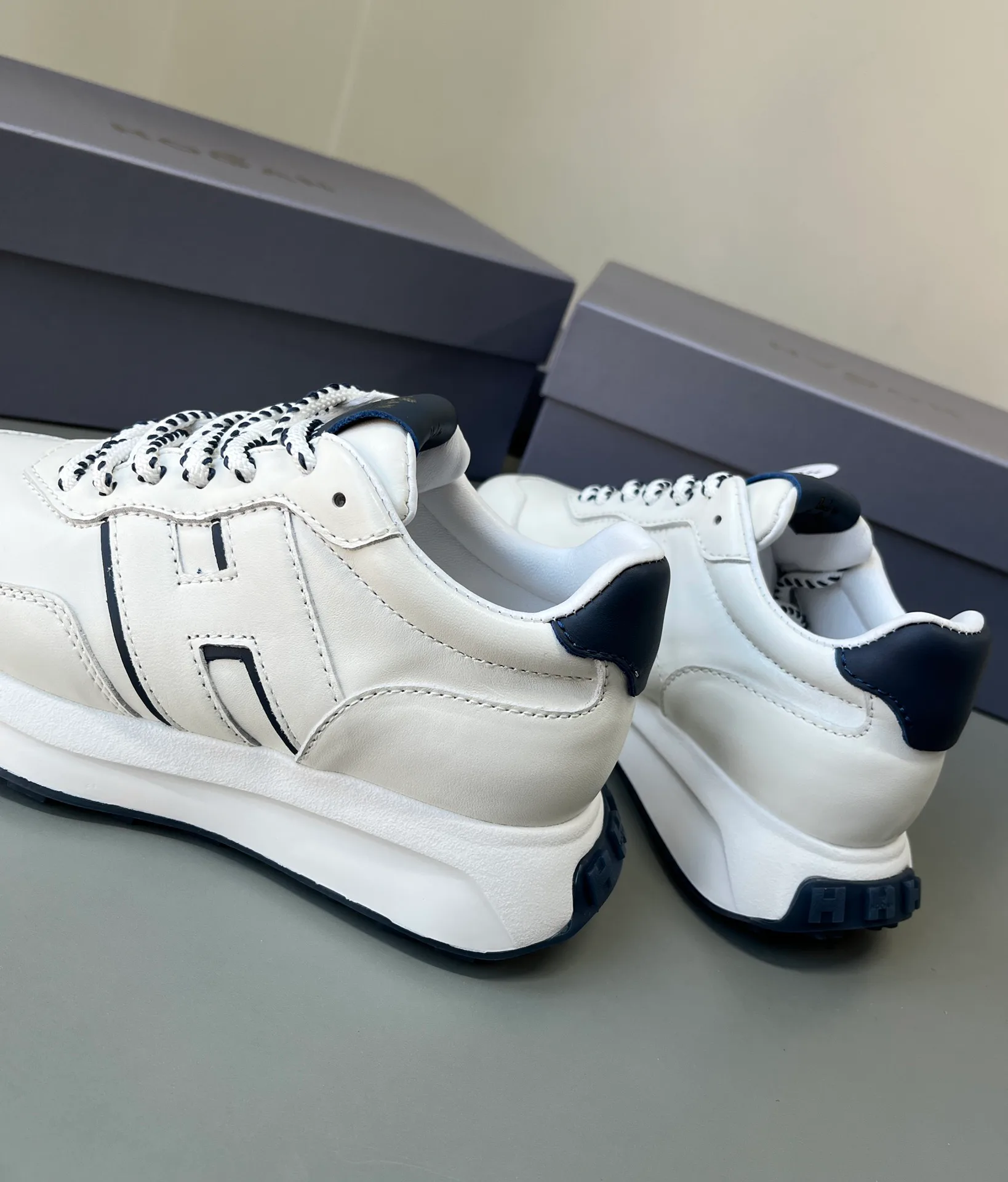 Кроссовки Женские Hogan 12629891