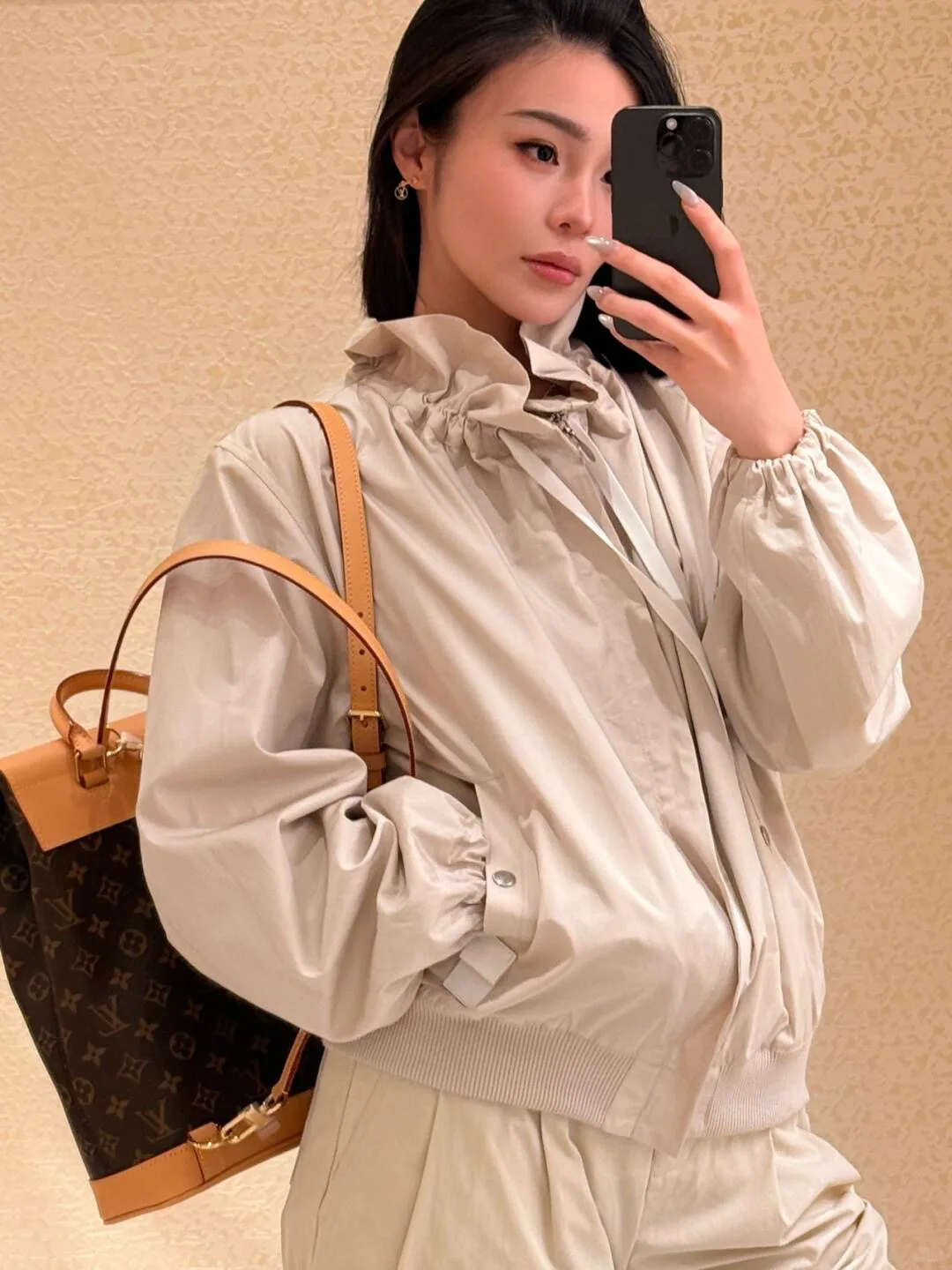 Куртки И Пуховики Женские Louis Vuitton 95310