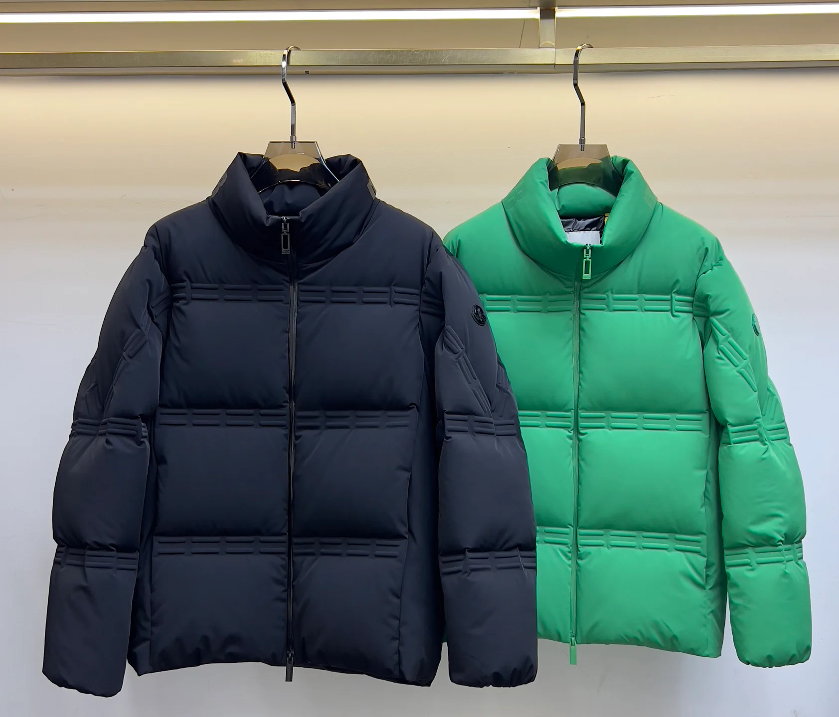 Куртки И Пуховики Женские Moncler 844081