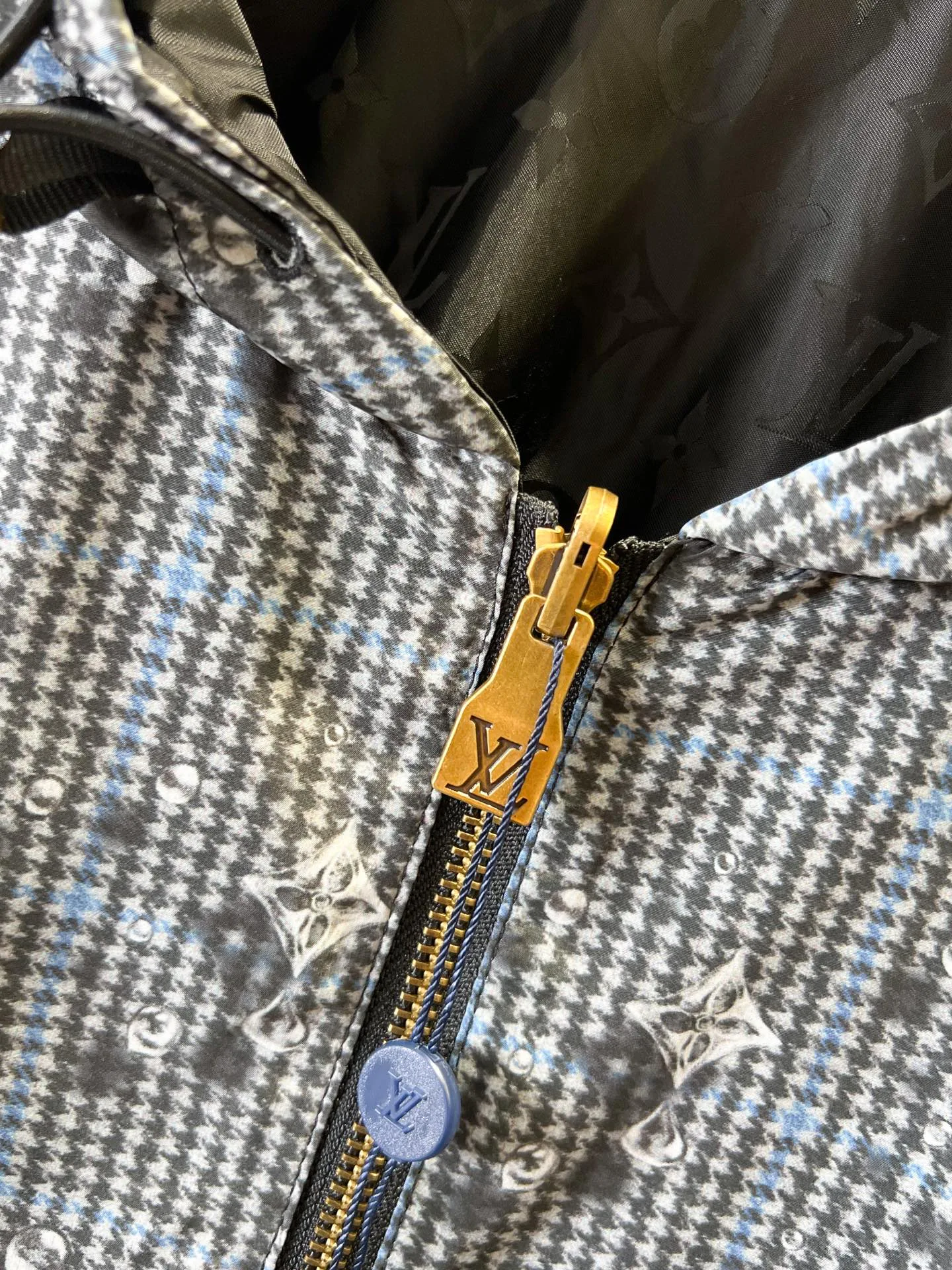 Куртки И Пуховики Женские Louis Vuitton 11595313