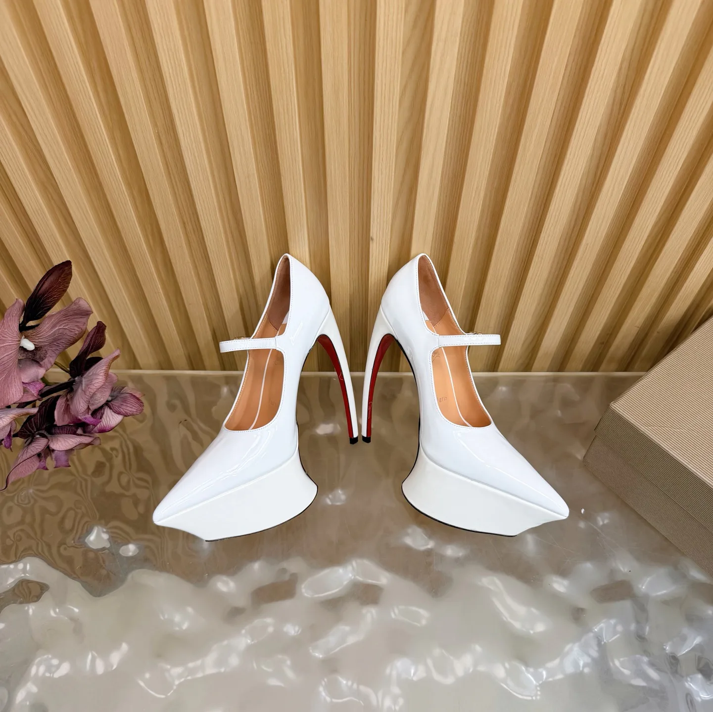 Туфли Женские Christian Louboutin 1652743