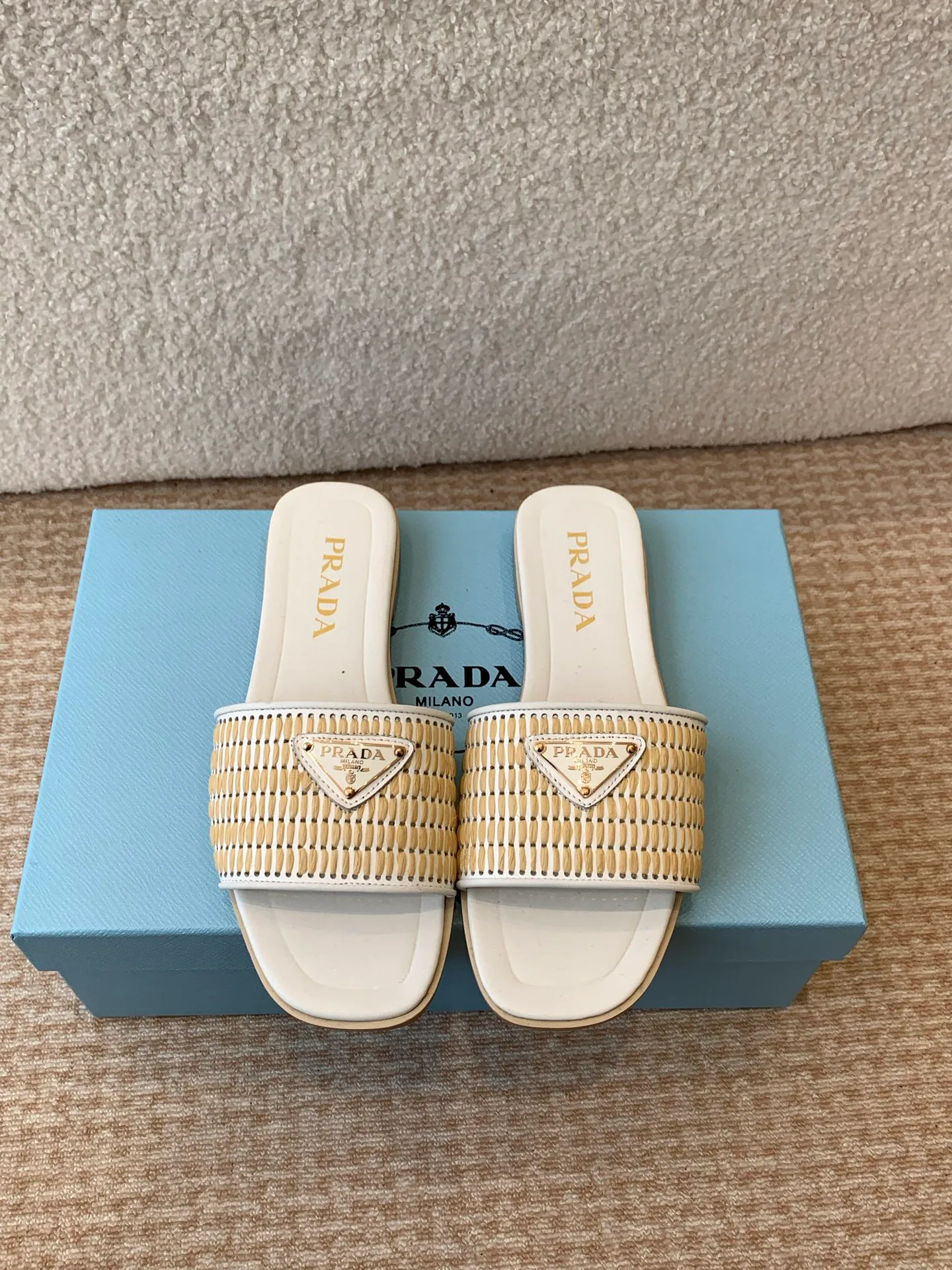 Шлепанцы Женские Prada 13757