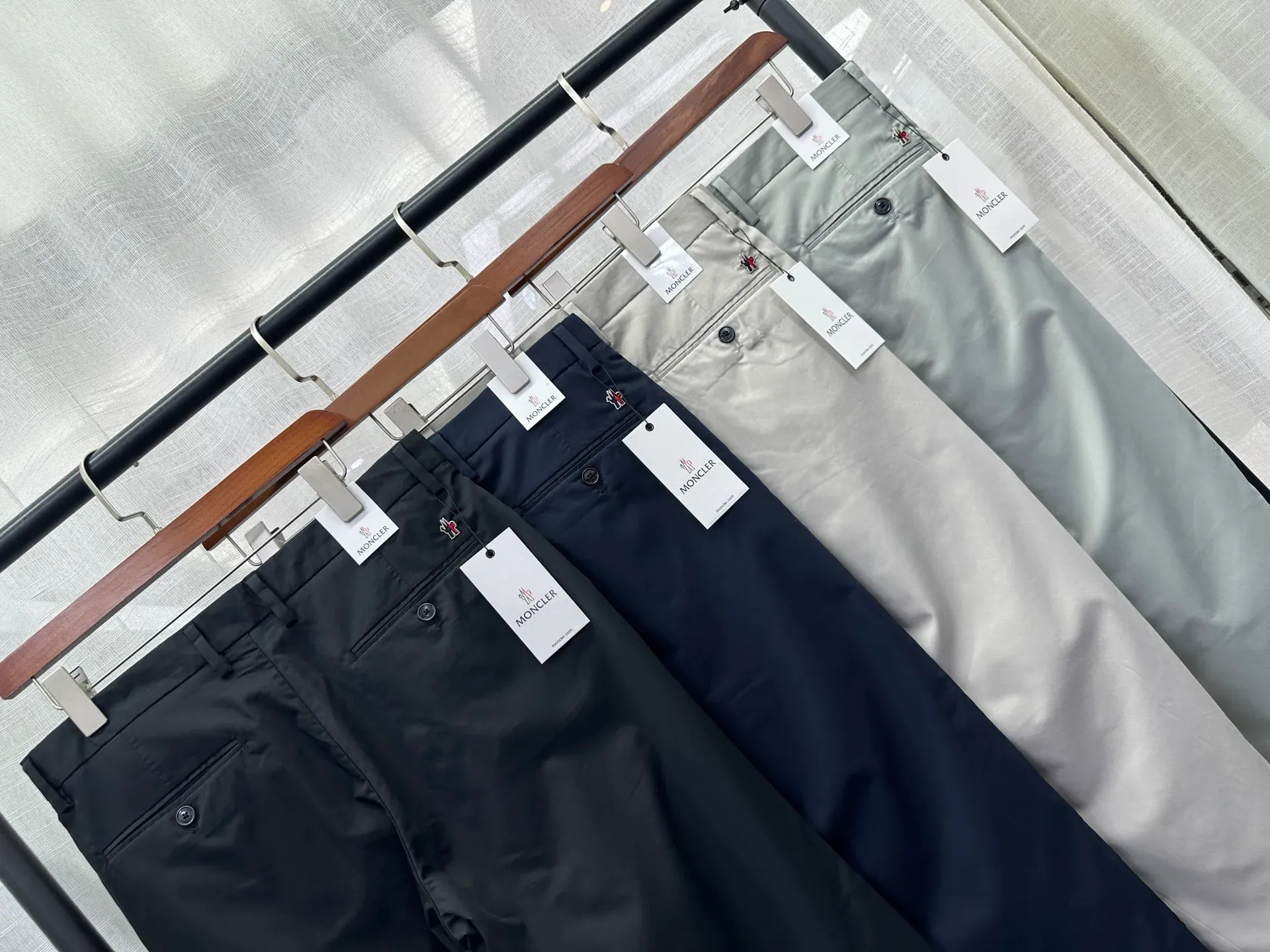 Брюки Мужские Moncler 1548403