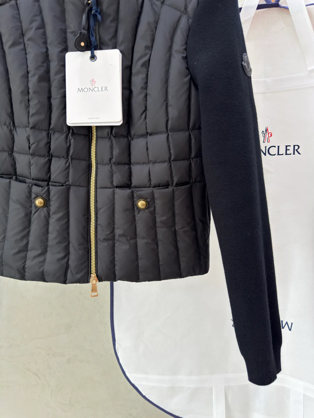Куртки И Пуховики Женские Moncler 18690112