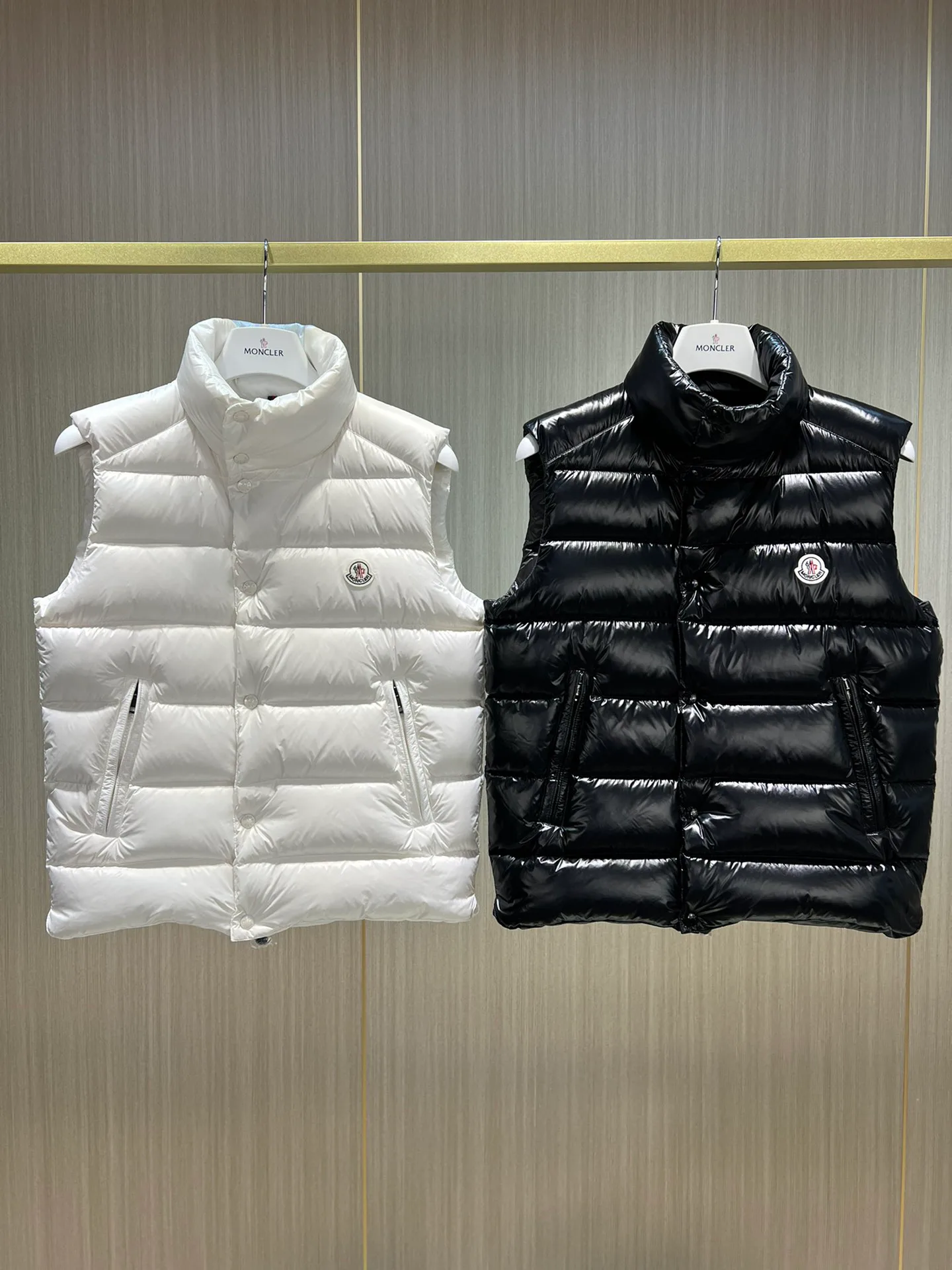 Жилеты Женские Moncler 19074530
