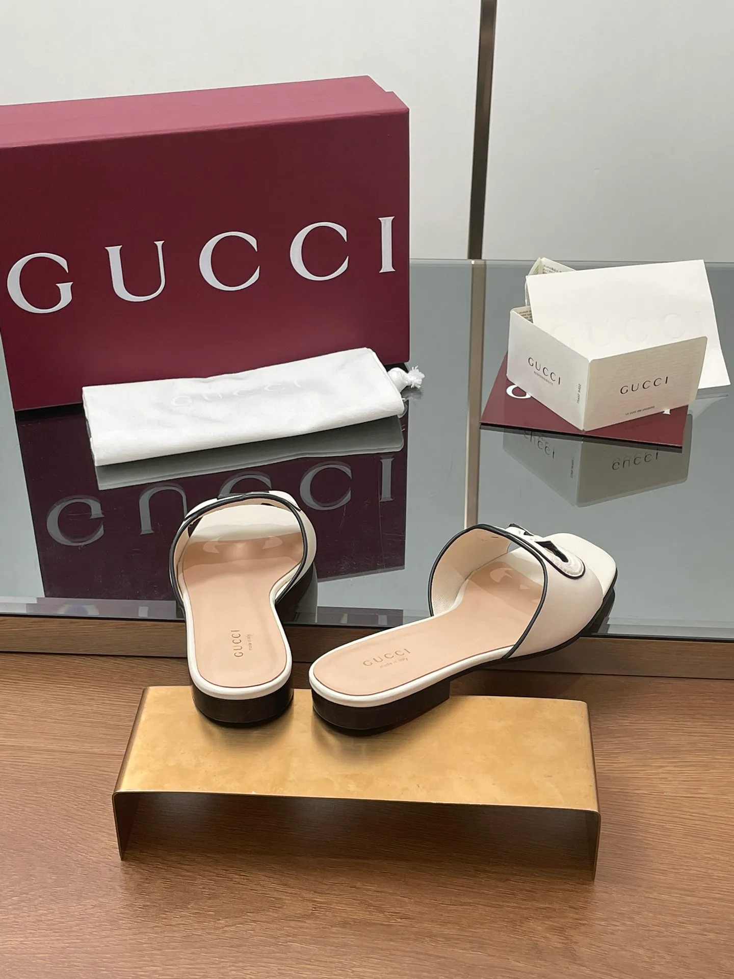 Шлепанцы Женские Gucci 11575