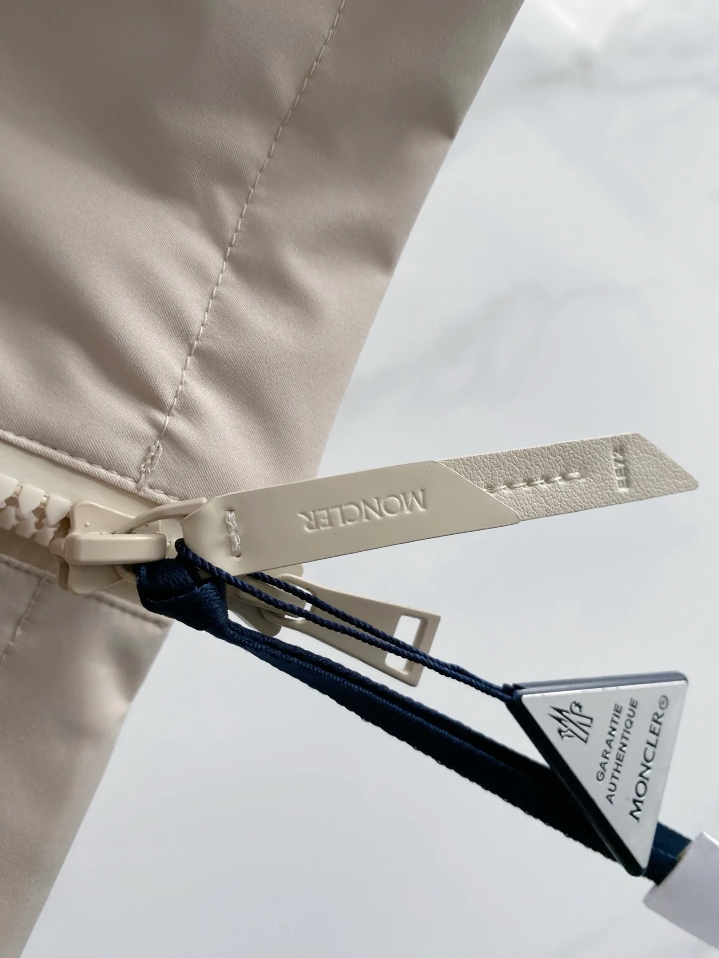 Куртки И Пуховики Мужские Moncler 11664864