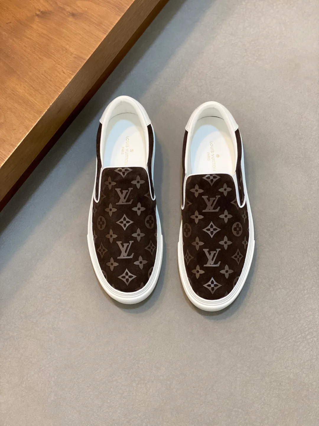 Кроссовки Мужские Louis Vuitton 17934200