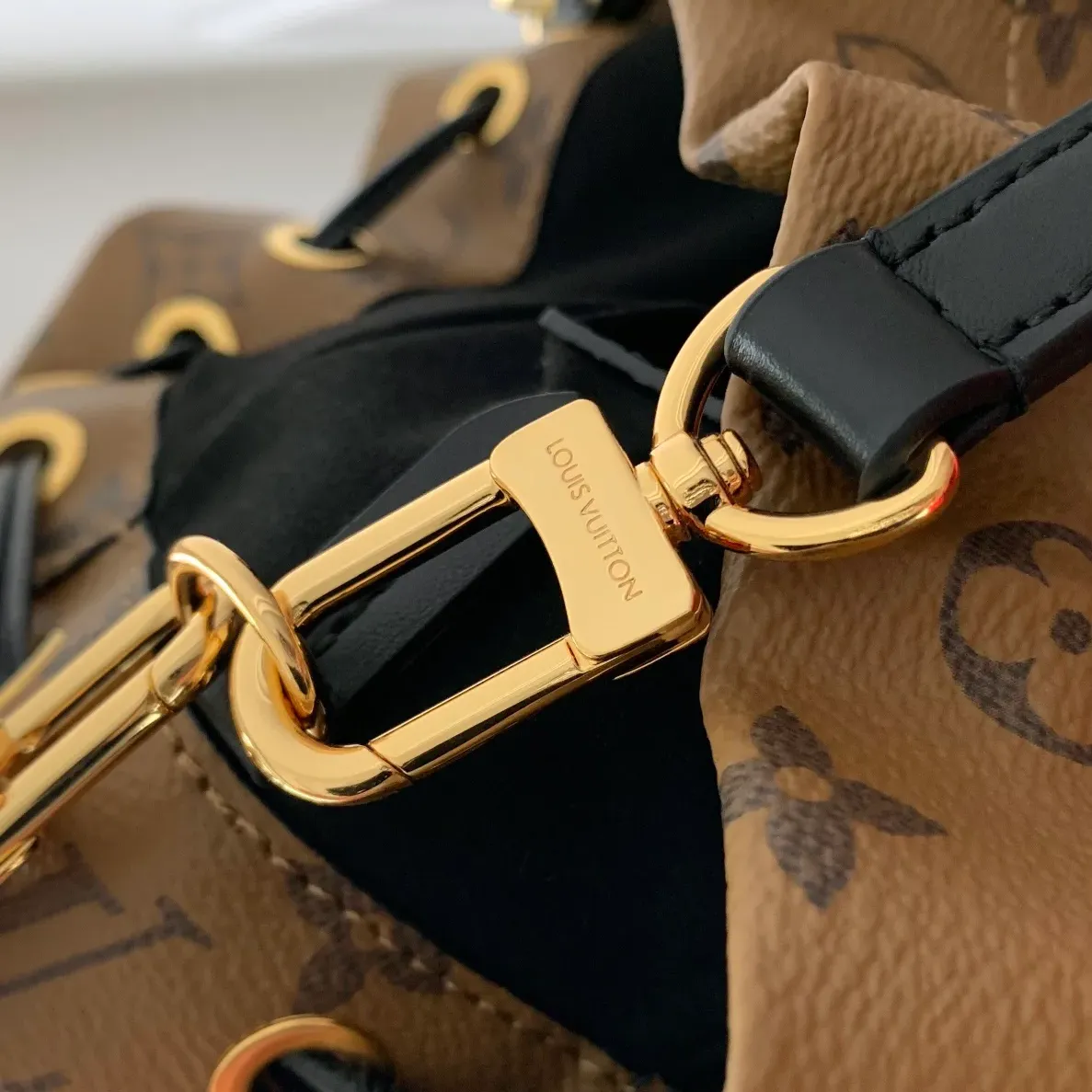 Сумки На Ремне Женские Louis Vuitton 3776