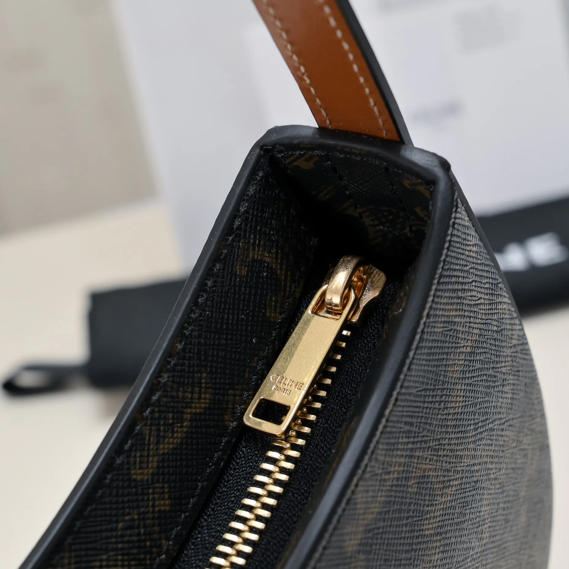 Сумки На Ремне Женские Celine 12604690