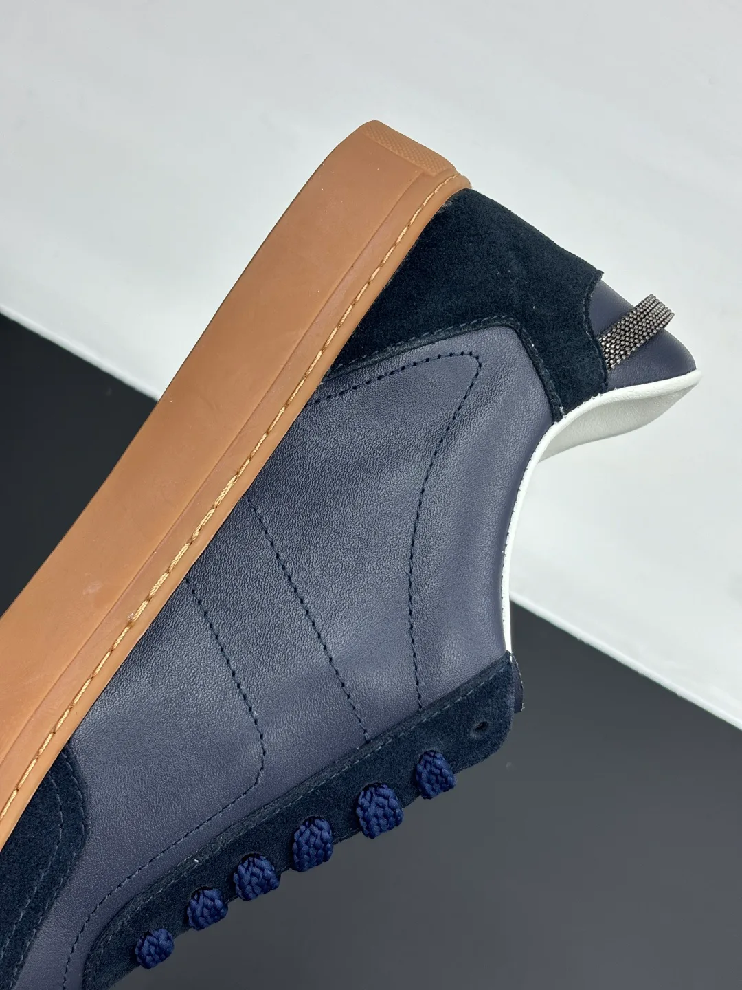 Кроссовки Женские Brunello Cucinelli 18707423