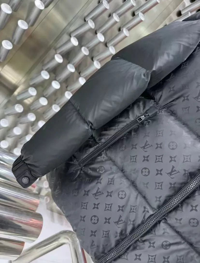 Куртки И Пуховики Женские Louis Vuitton 4605827