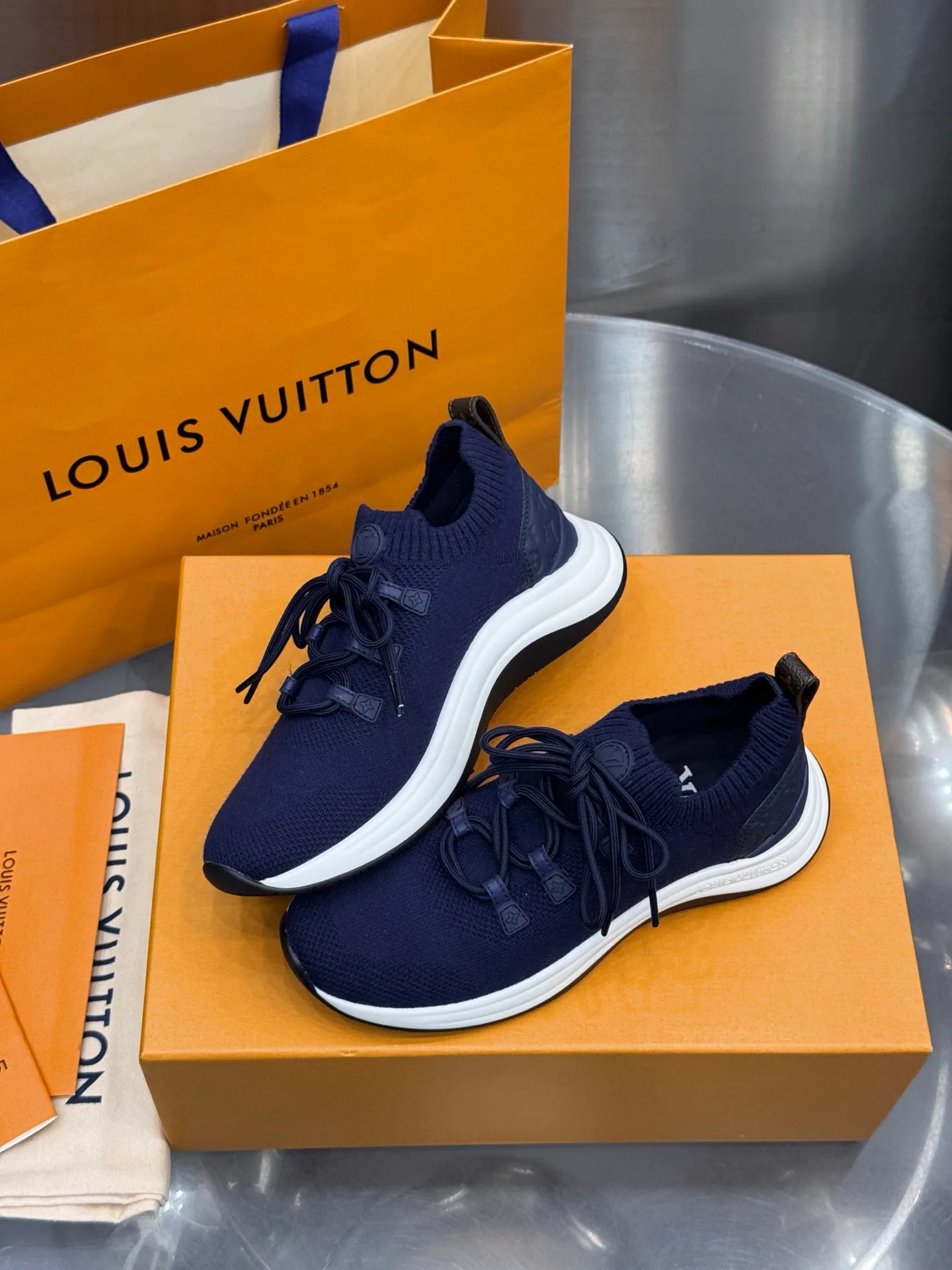 Кроссовки Женские Louis Vuitton 18202478