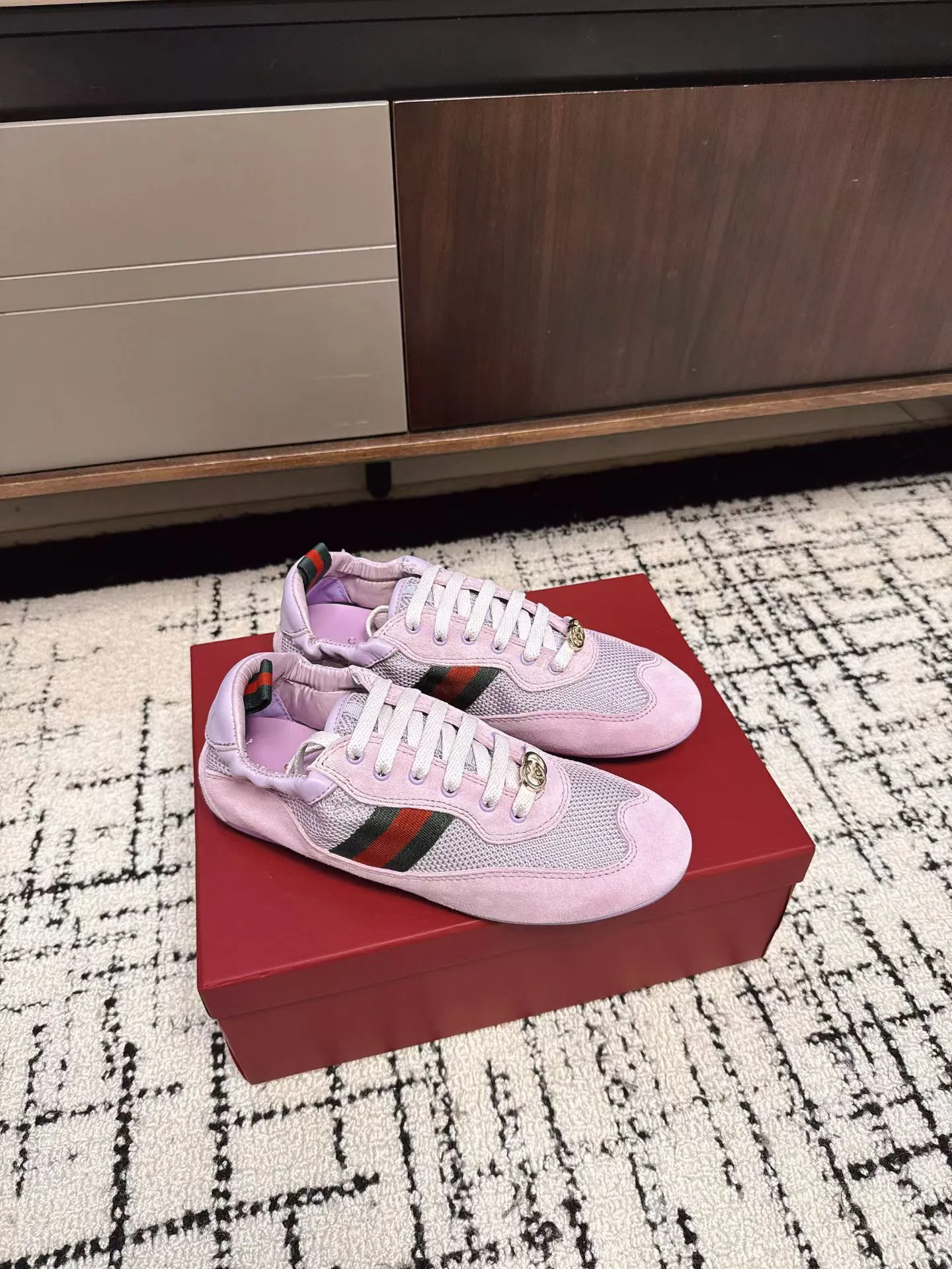 Кроссовки Женские Gucci 736014