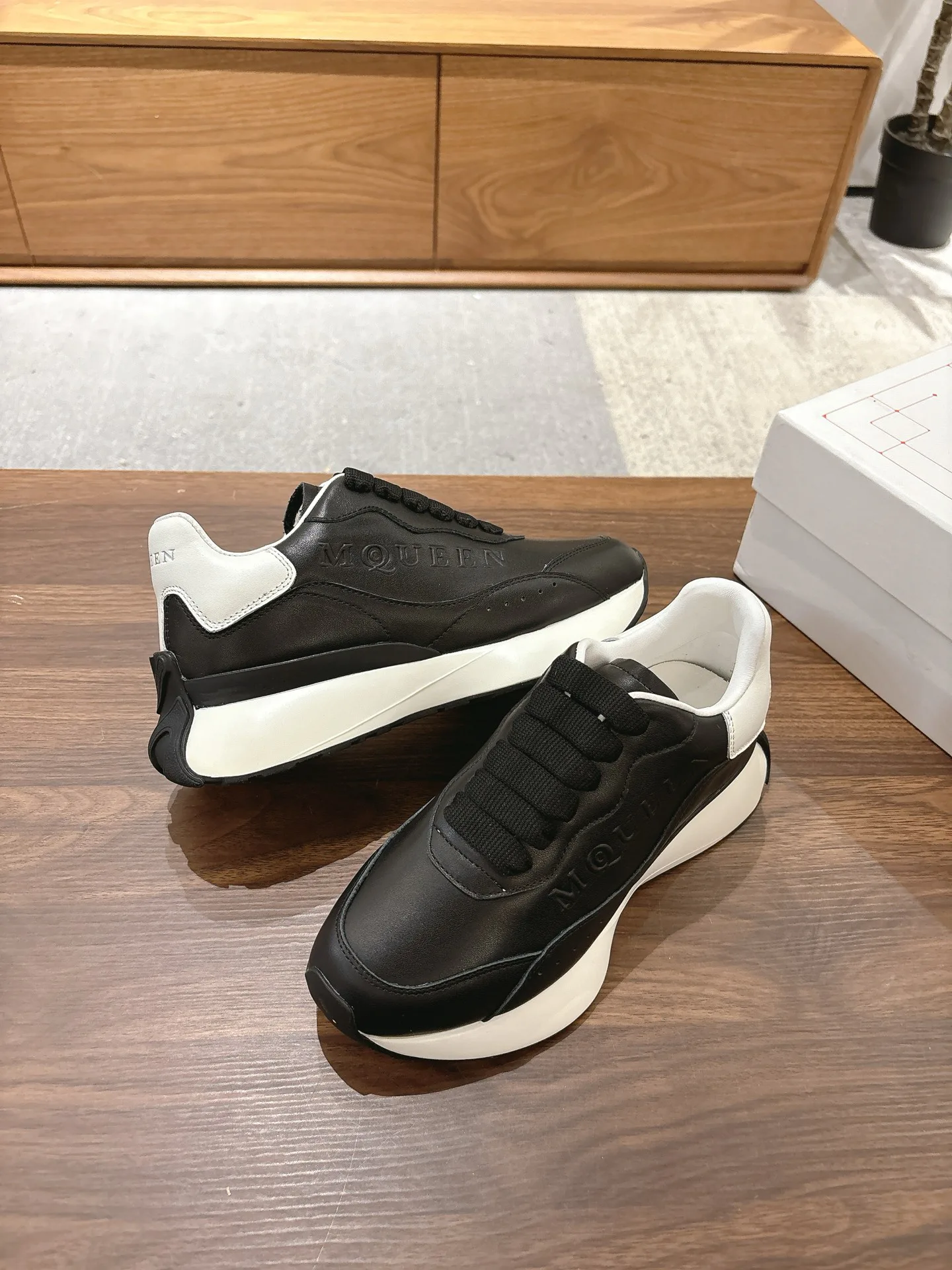 Кроссовки Женские Alexander Mcqueen 3446178