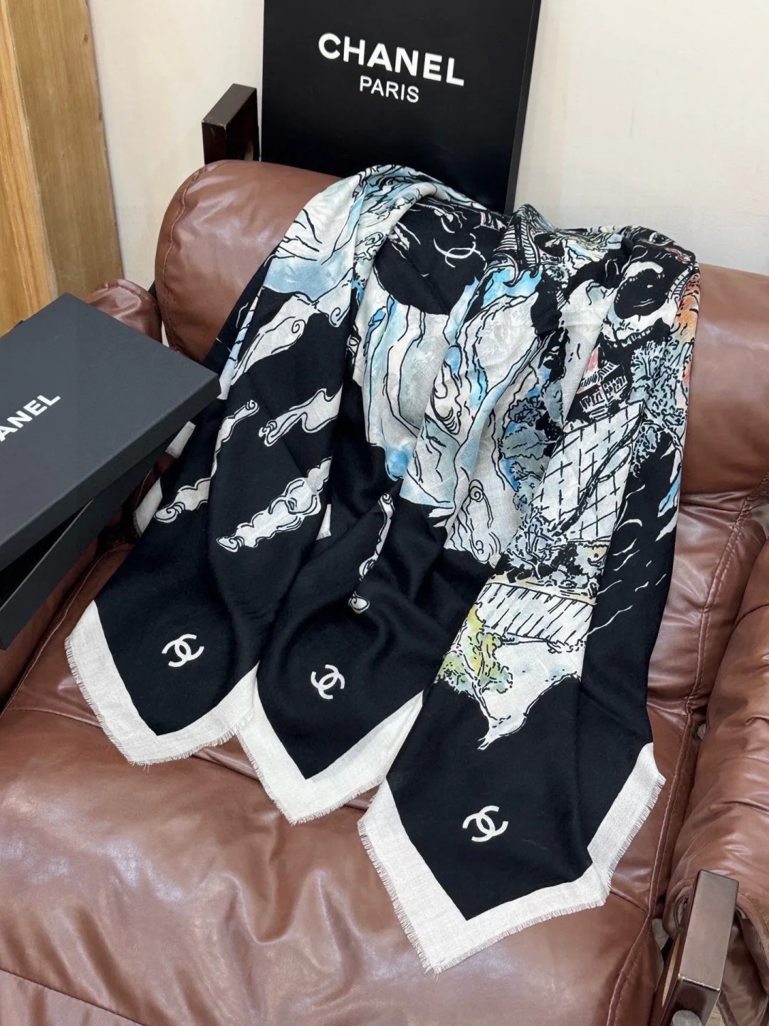 Шарфы Chanel 18627009