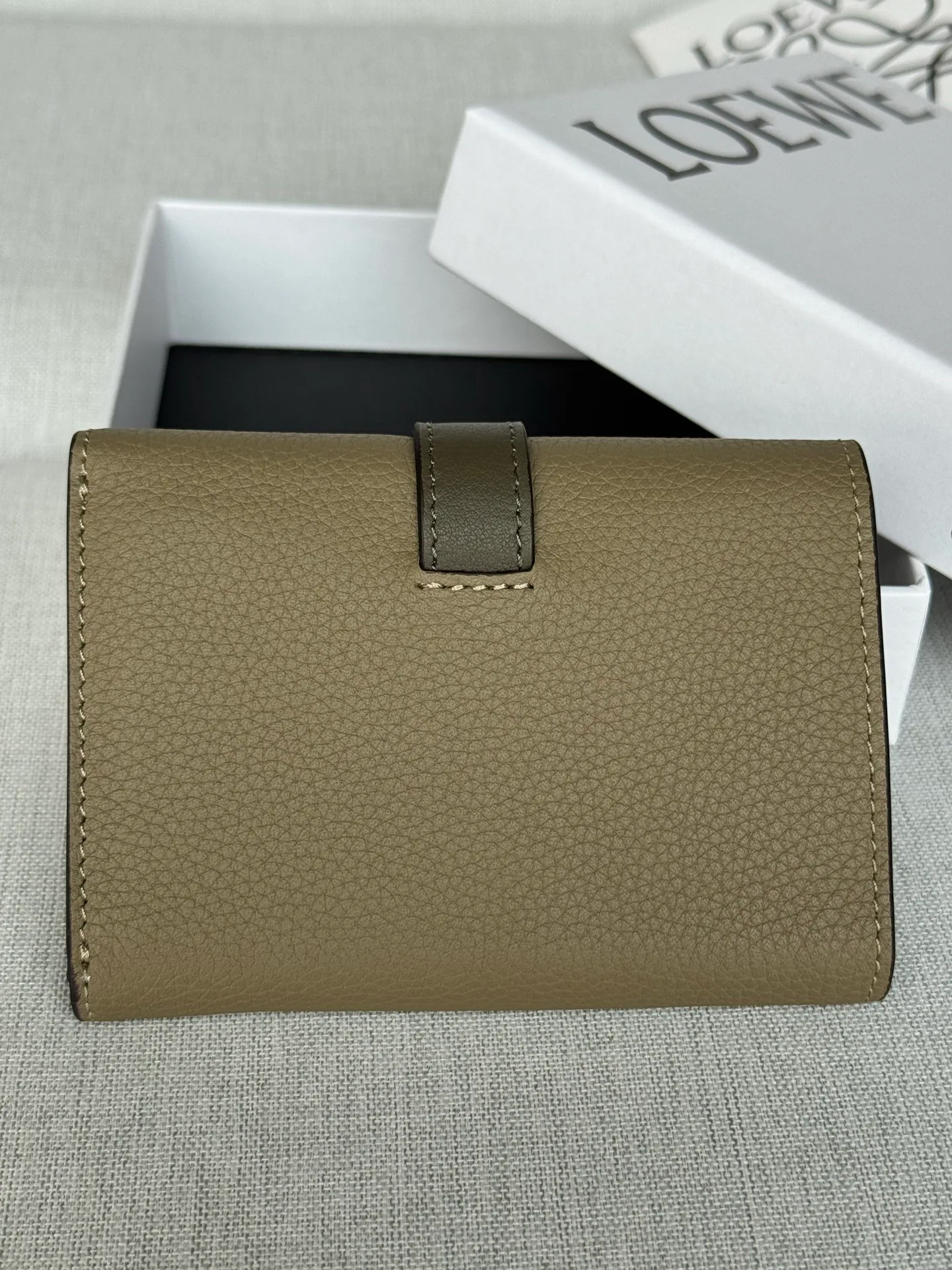 Клатчи Женские Loewe 13339558