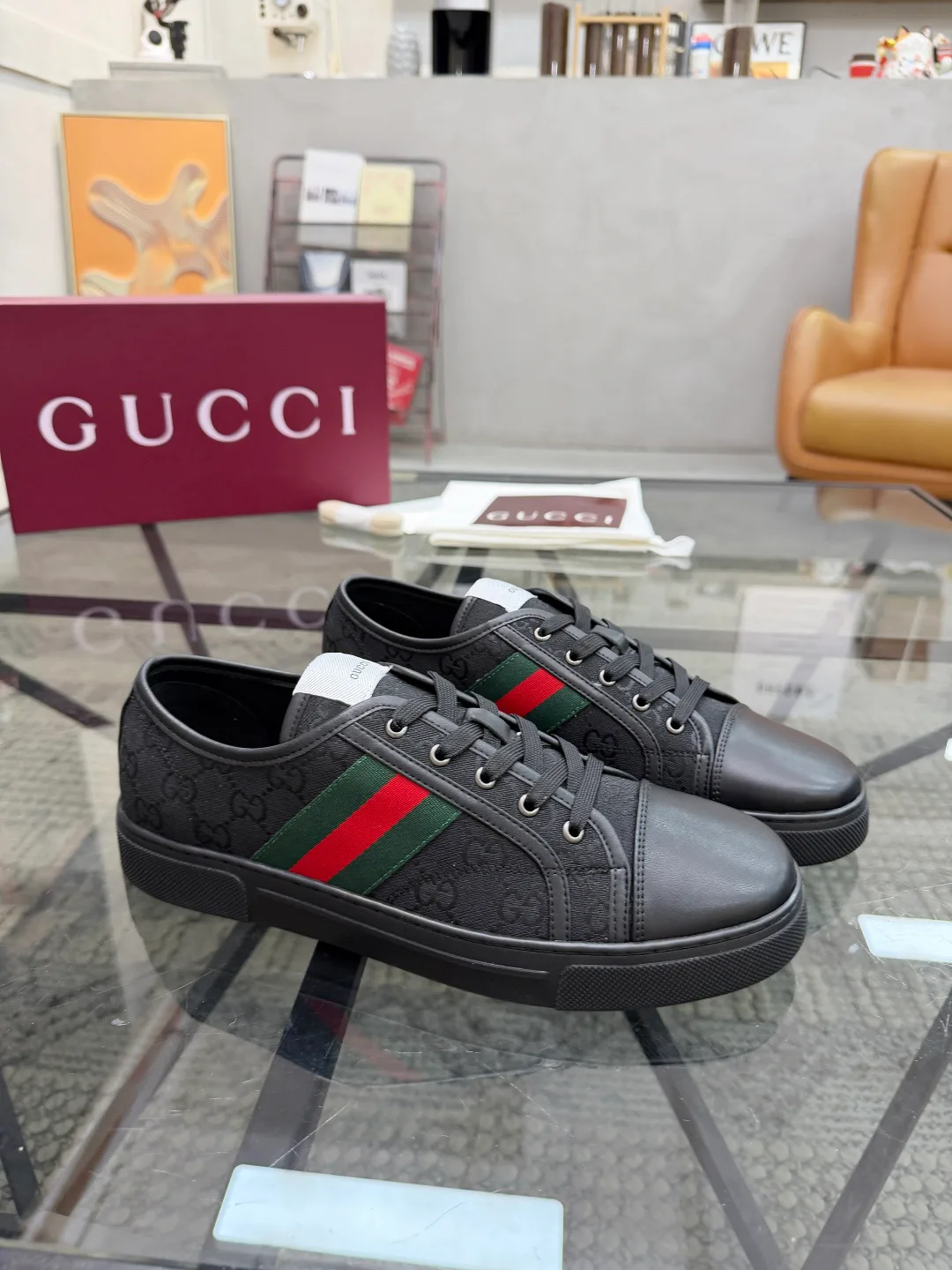 Кроссовки Женские Gucci 18346399