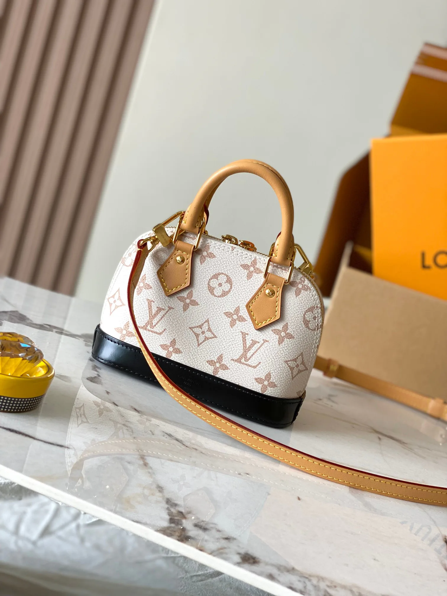 Классические Сумки Женские Louis Vuitton 17802528