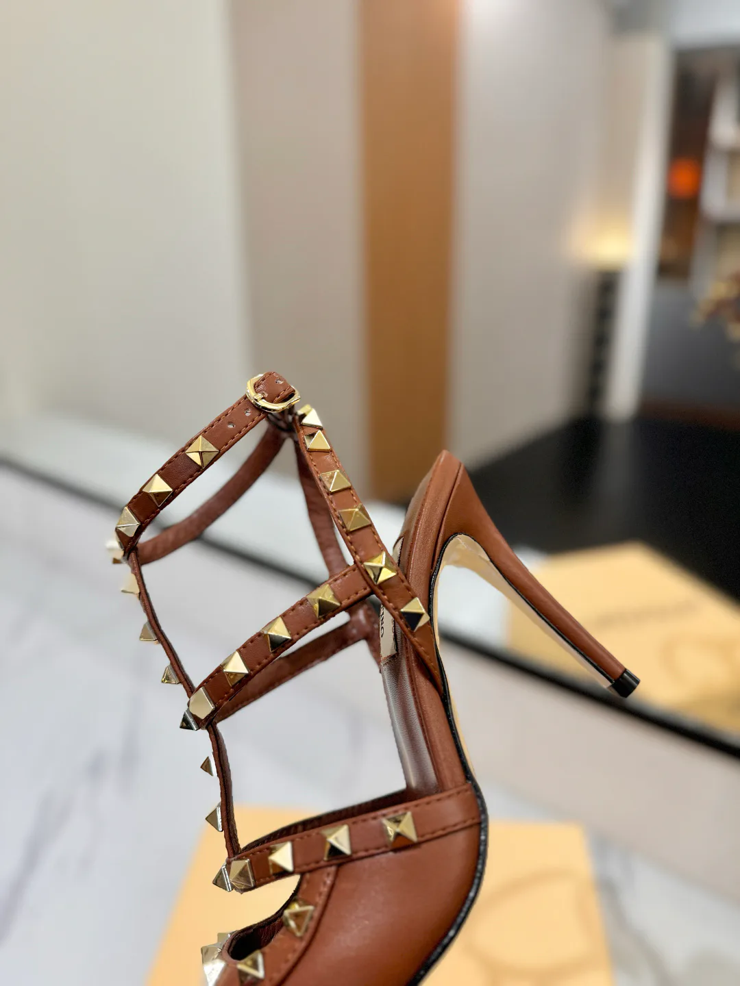 Босоножки Женские Valentino 17366644