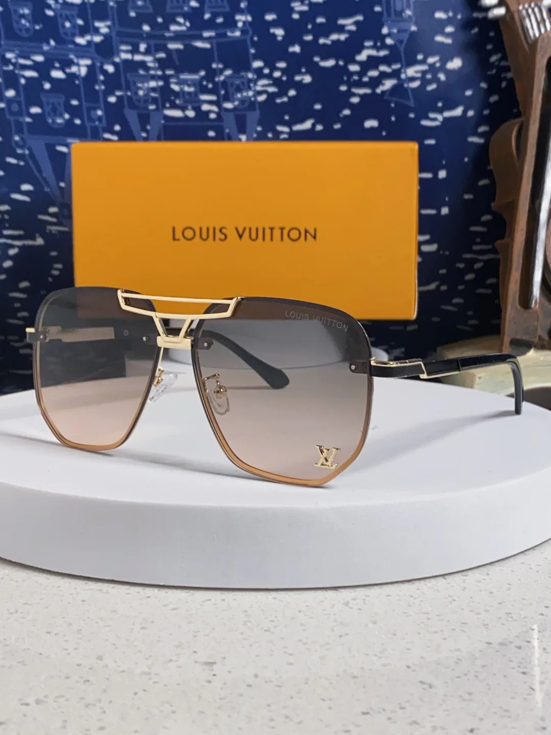 Очки Louis Vuitton 13135677