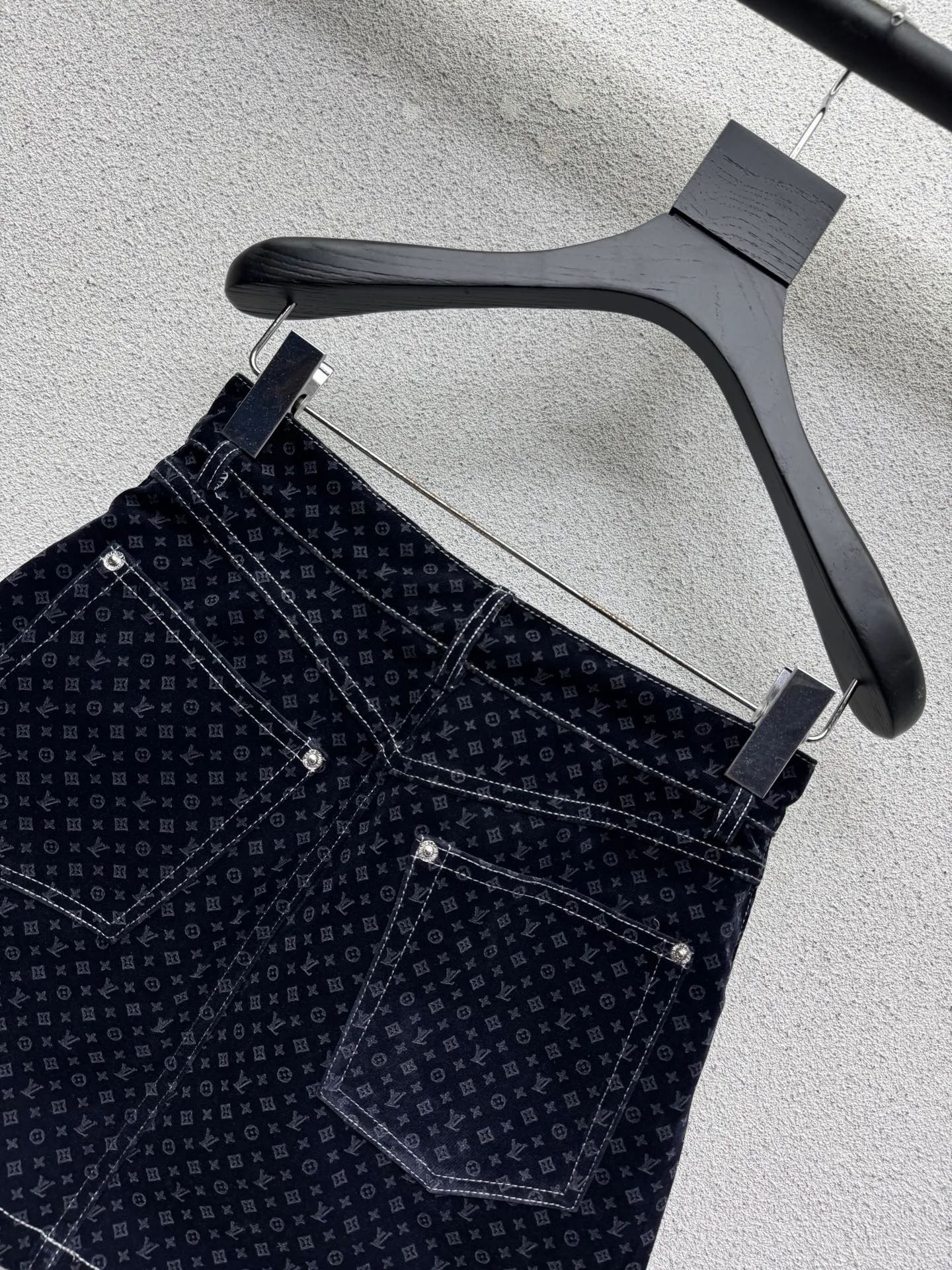 Юбки Женские Louis Vuitton 18888190