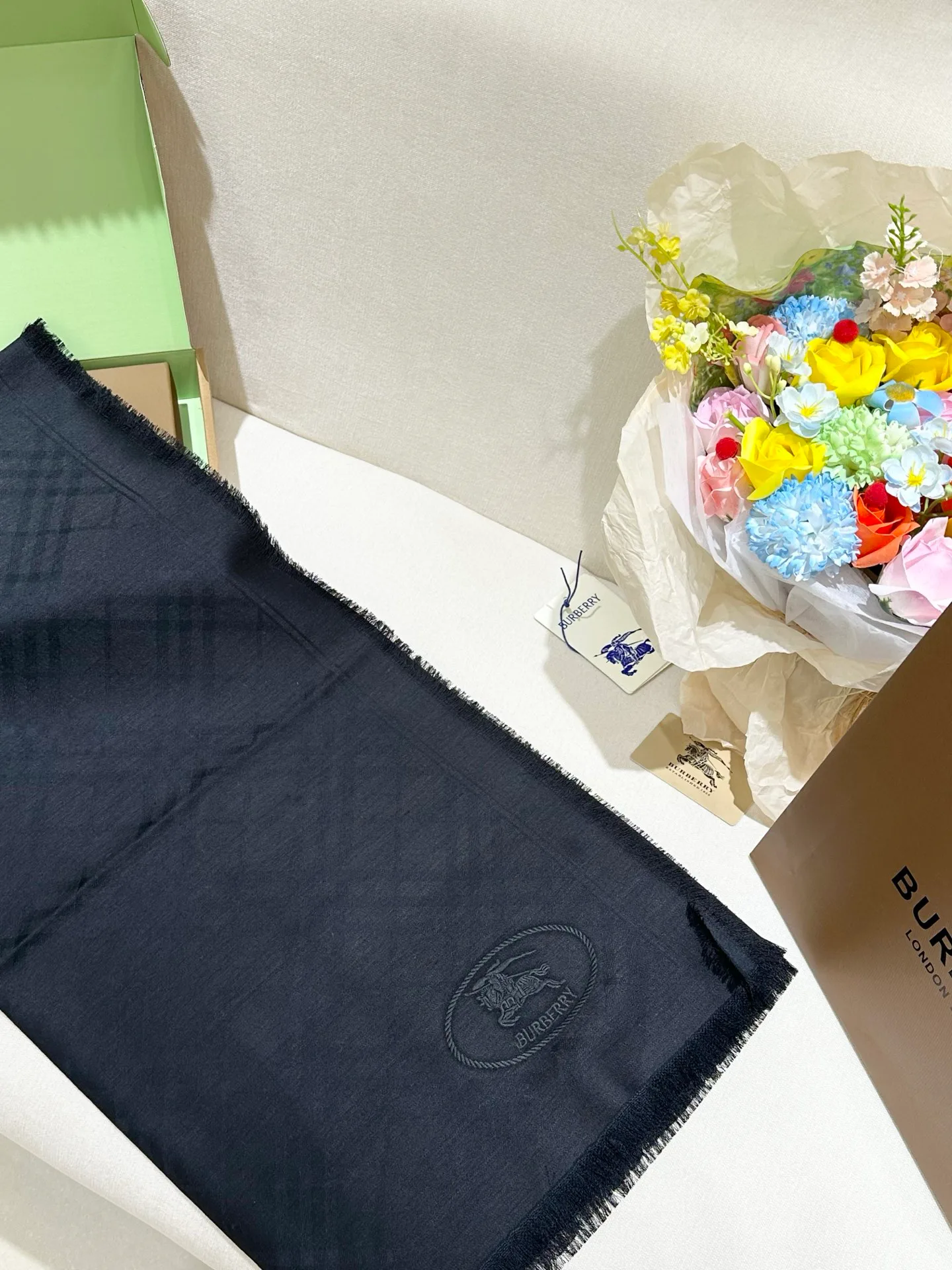 Шарфы Burberry 17916814