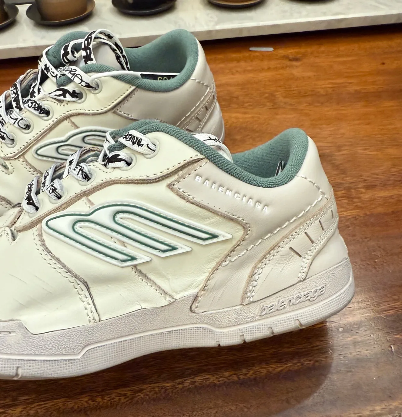 Кроссовки Женские Balenciaga 242359