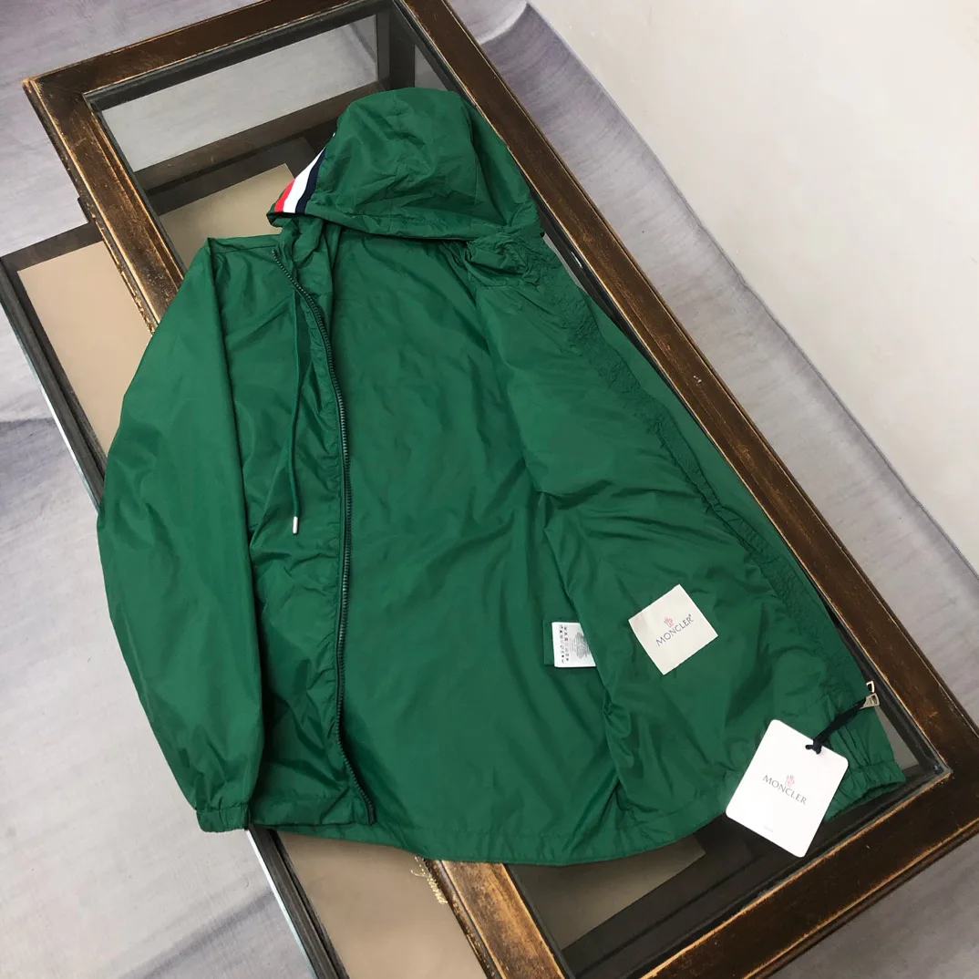 Куртки И Пуховики Женские Moncler 9906958