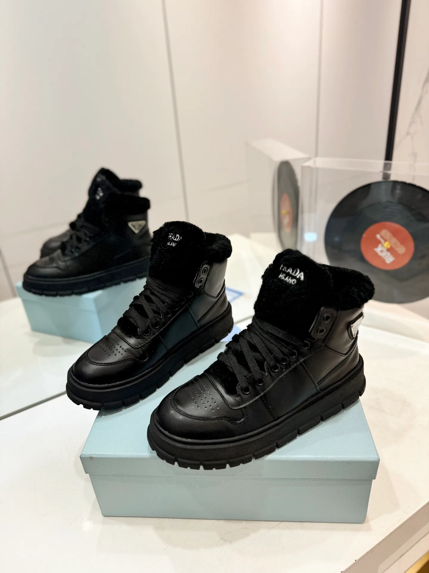 Кроссовки Женские Prada 20068654