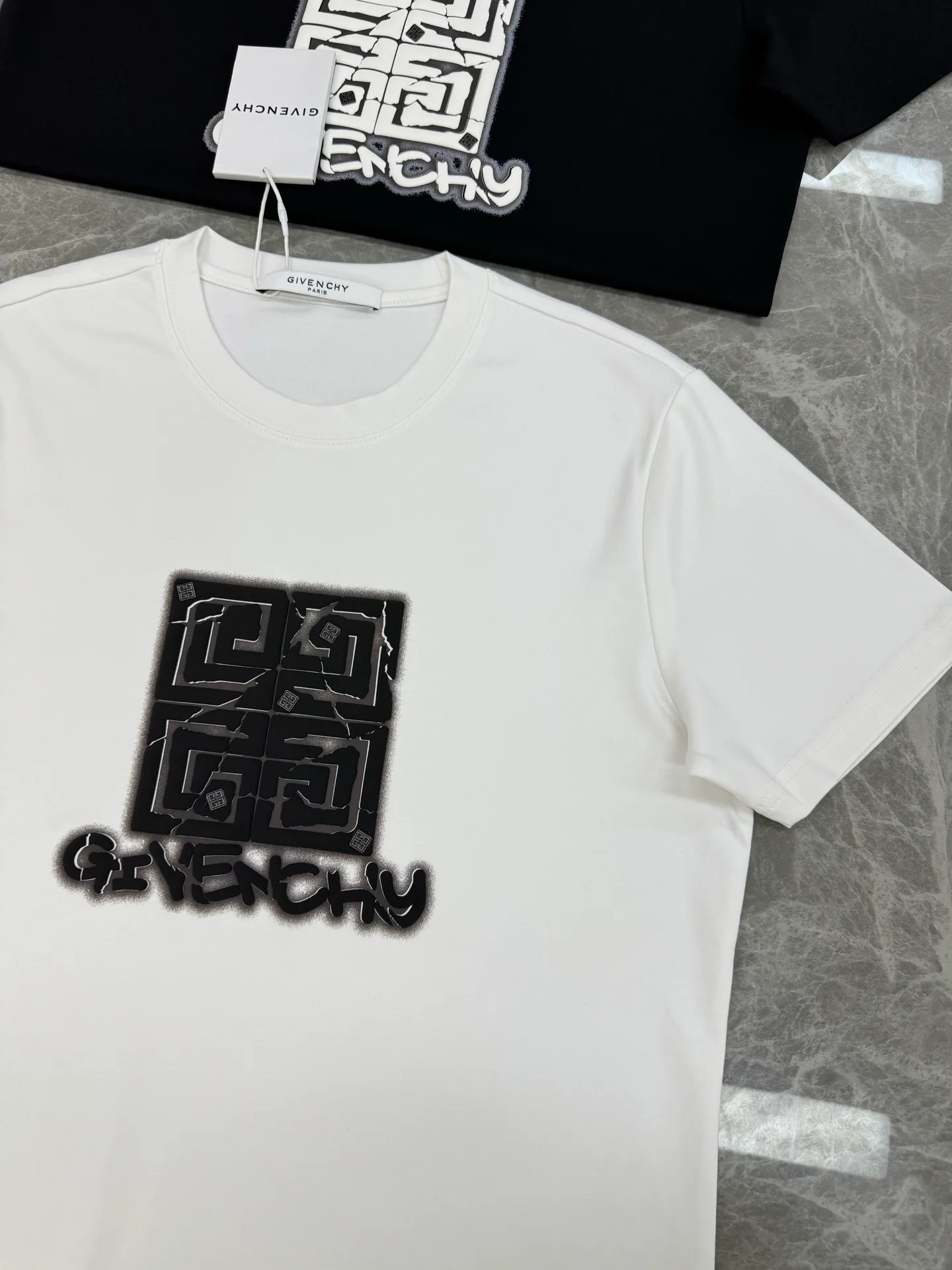 Футболки Женские Givenchy 1234789