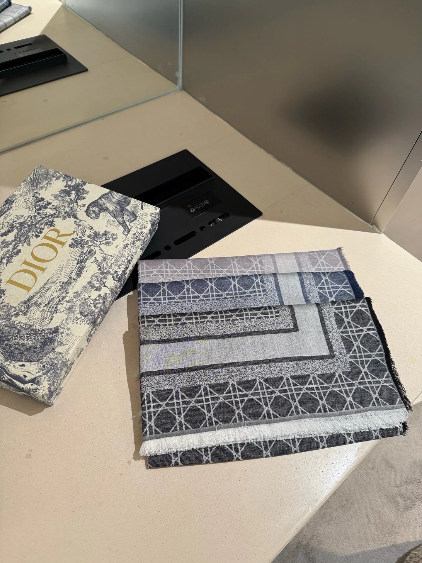Шарфы Christian Dior 17448551
