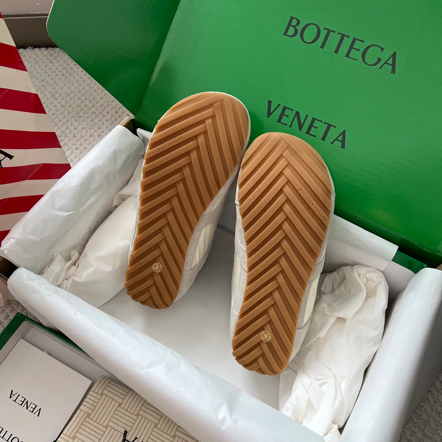 Кроссовки Женские Bottega Veneta 11565915