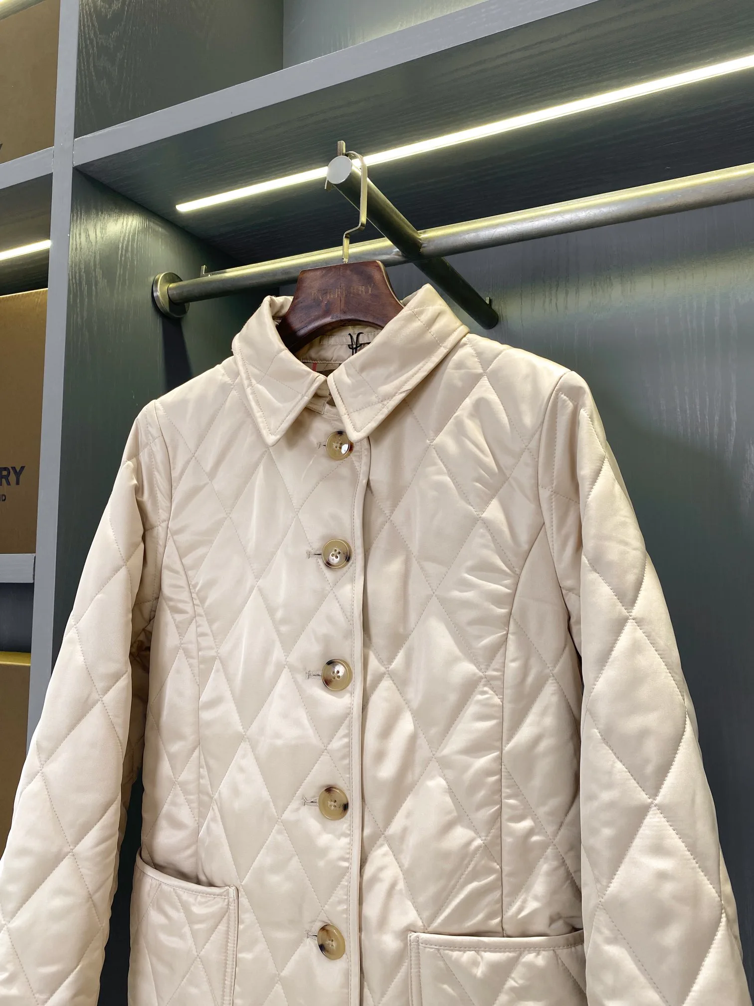 Куртки И Пуховики Женские Burberry 18903184
