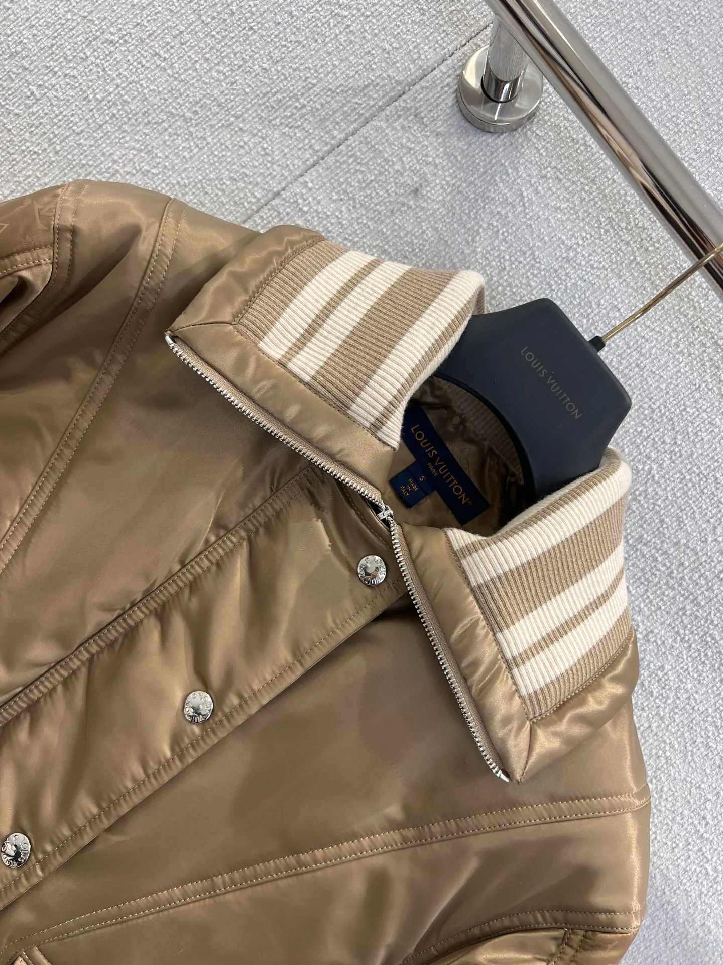 Куртки И Пуховики Женские Louis Vuitton 503257