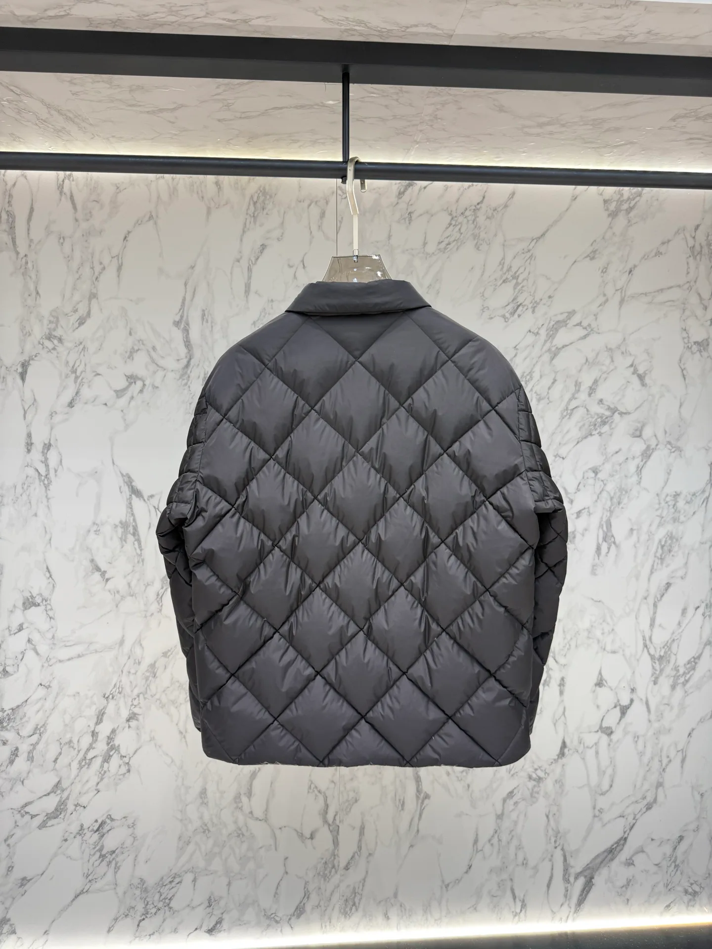 Куртки И Пуховики Мужские Moncler 18214575