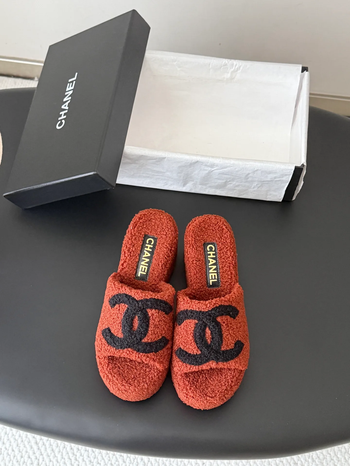 Тапочки Женские Chanel 18700079