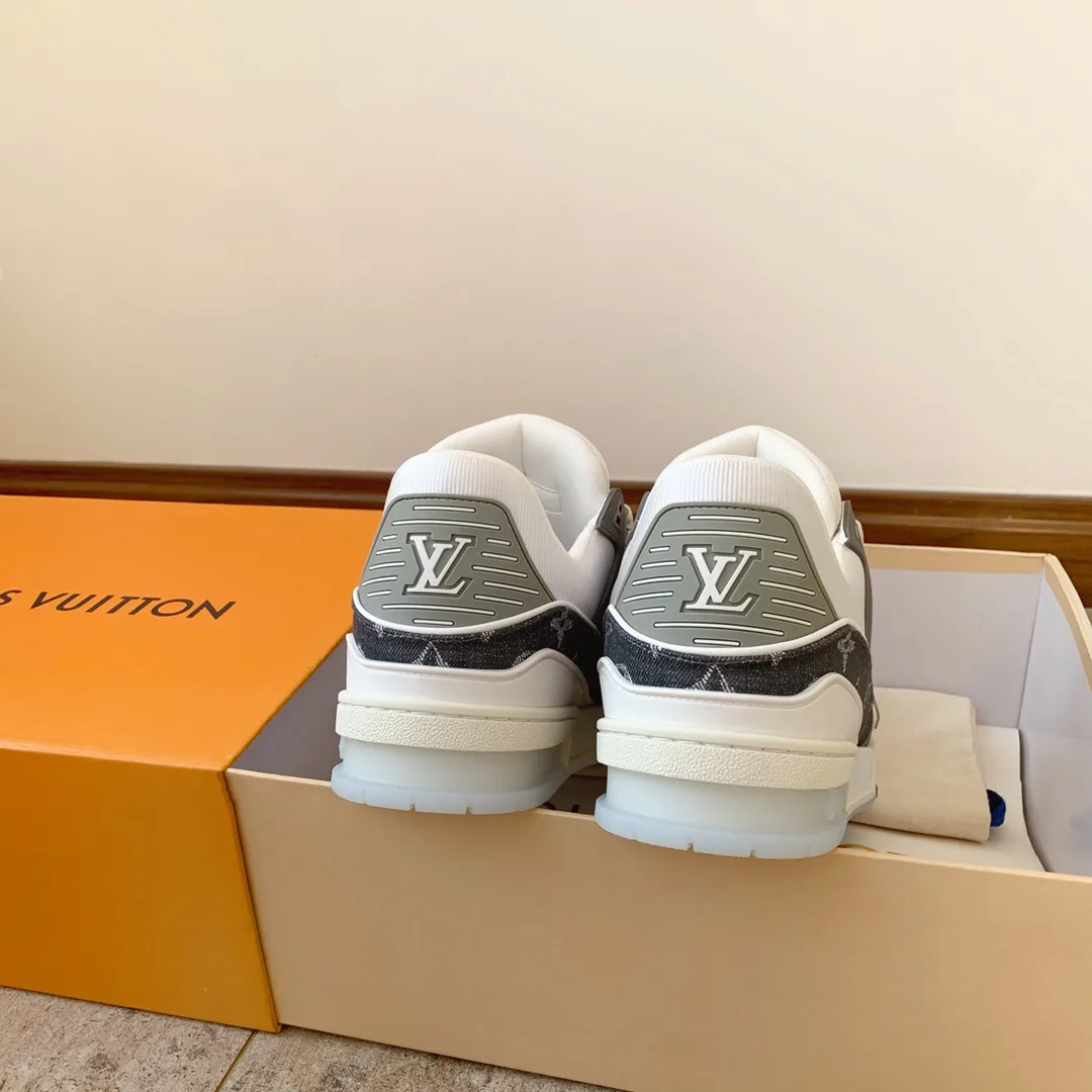 Кроссовки Женские Louis Vuitton 10234429