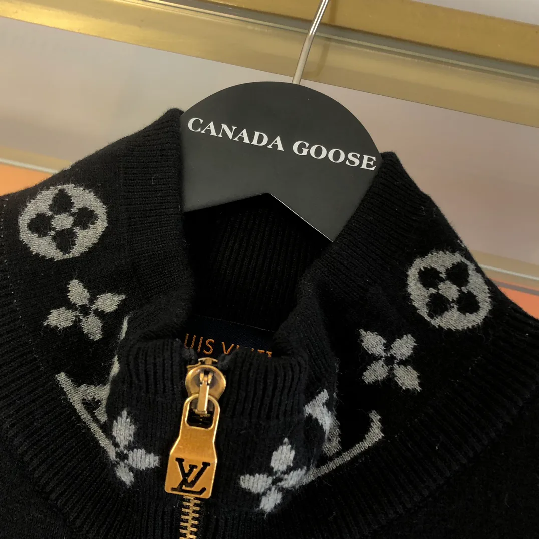 Куртки И Пуховики Женские Louis Vuitton 1482162