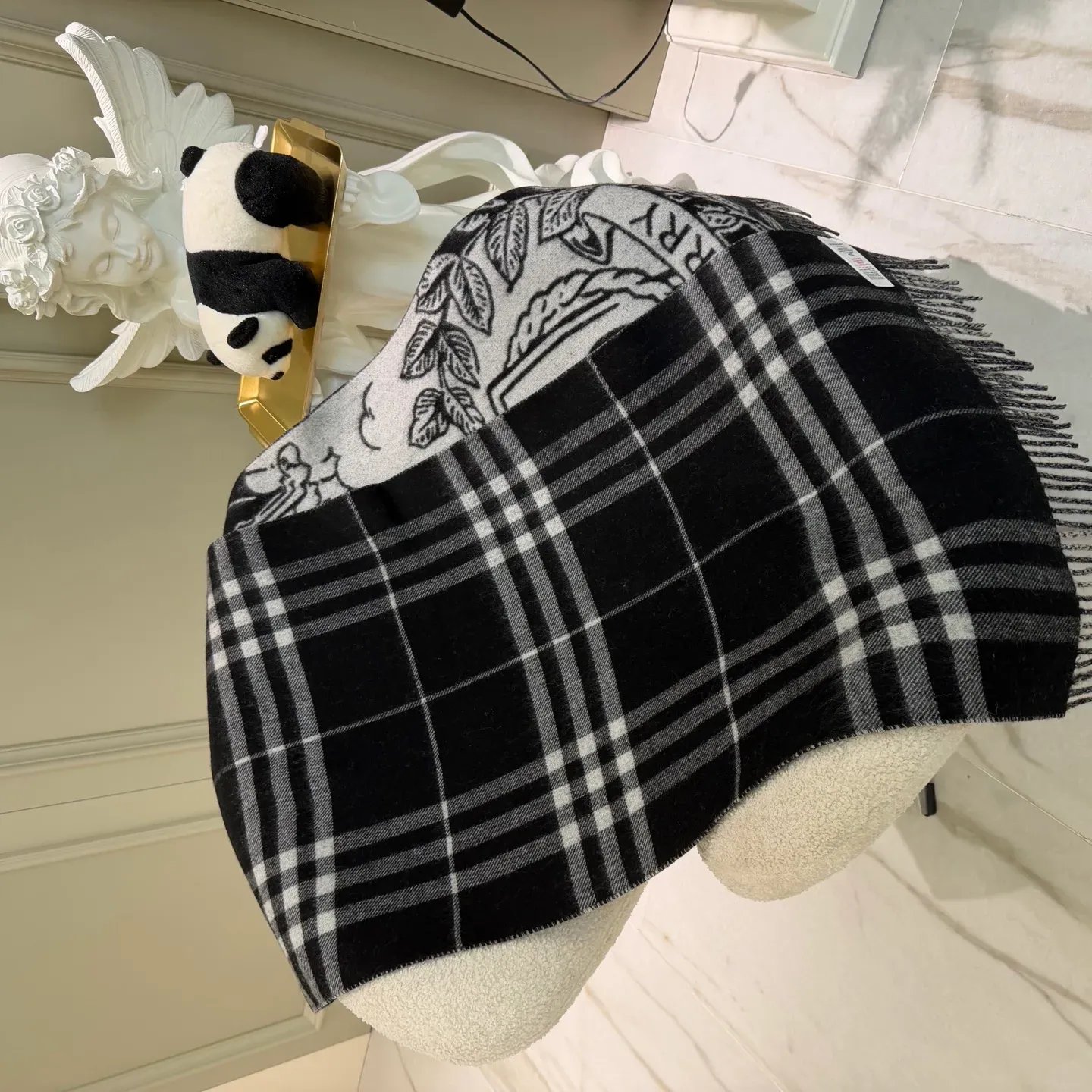 Шарфы Burberry 1071427