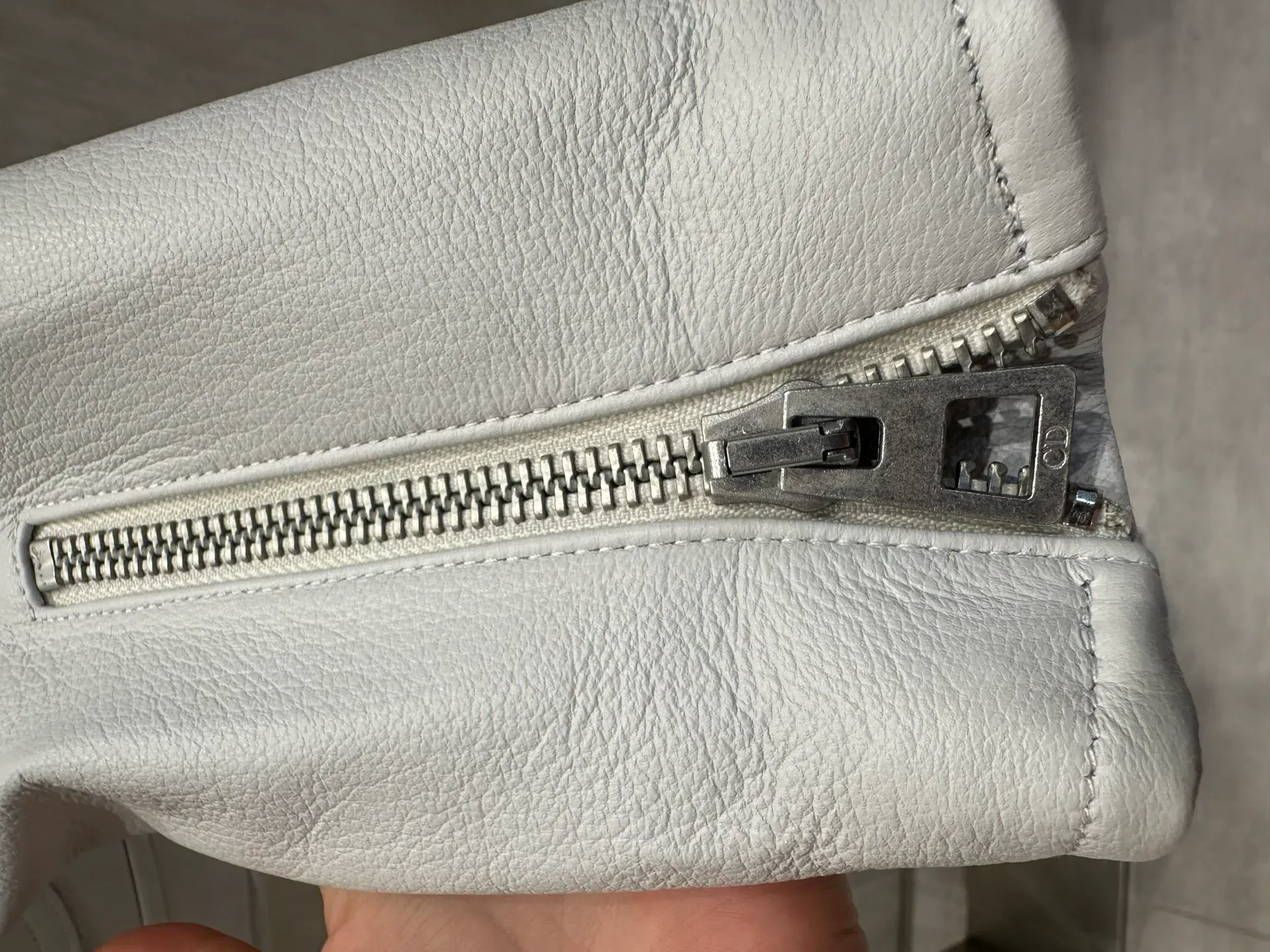 Кожаные Куртки И Дублёнки Женские Christian Dior 72300