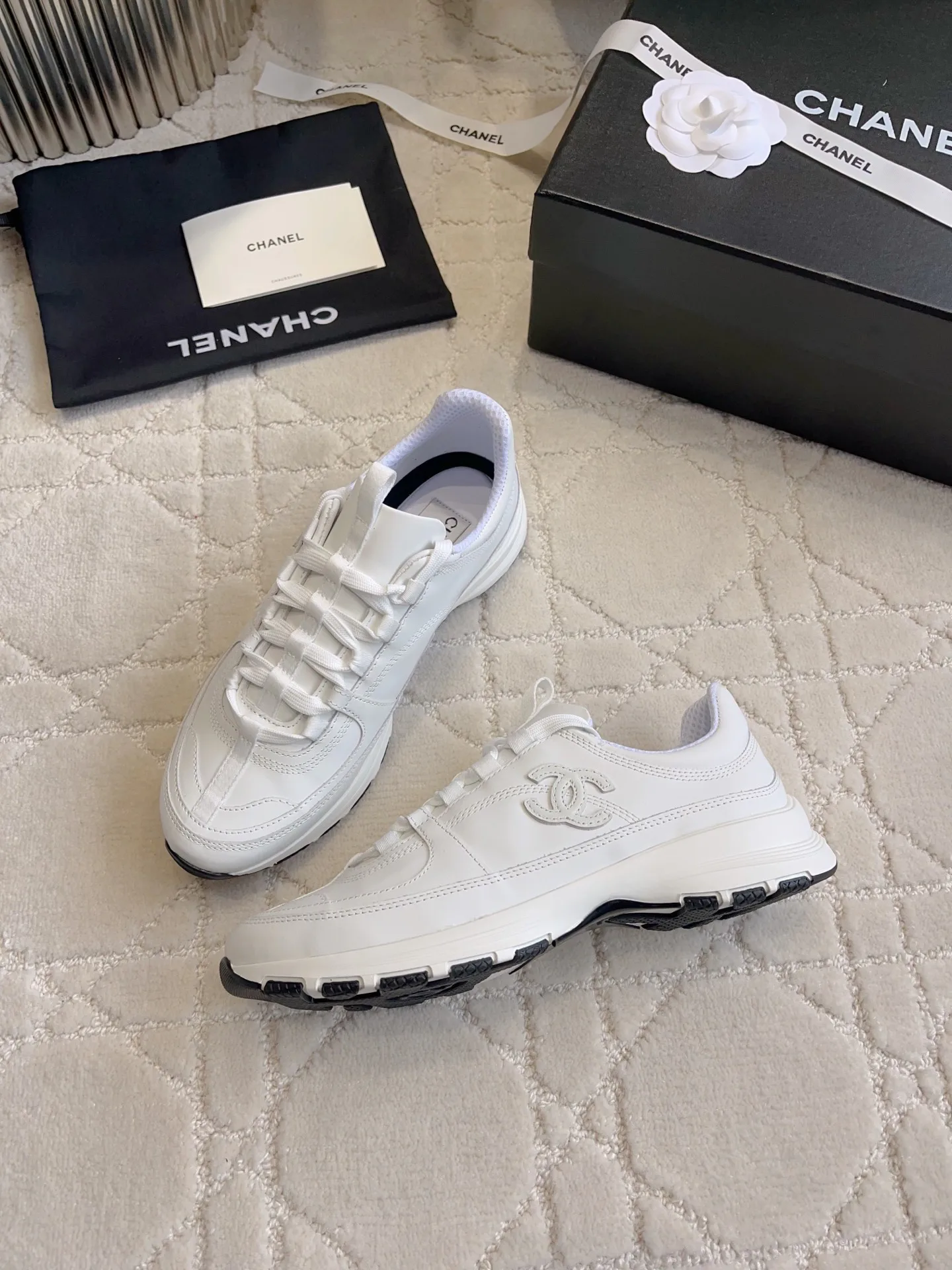 Кроссовки Женские Chanel 17936563