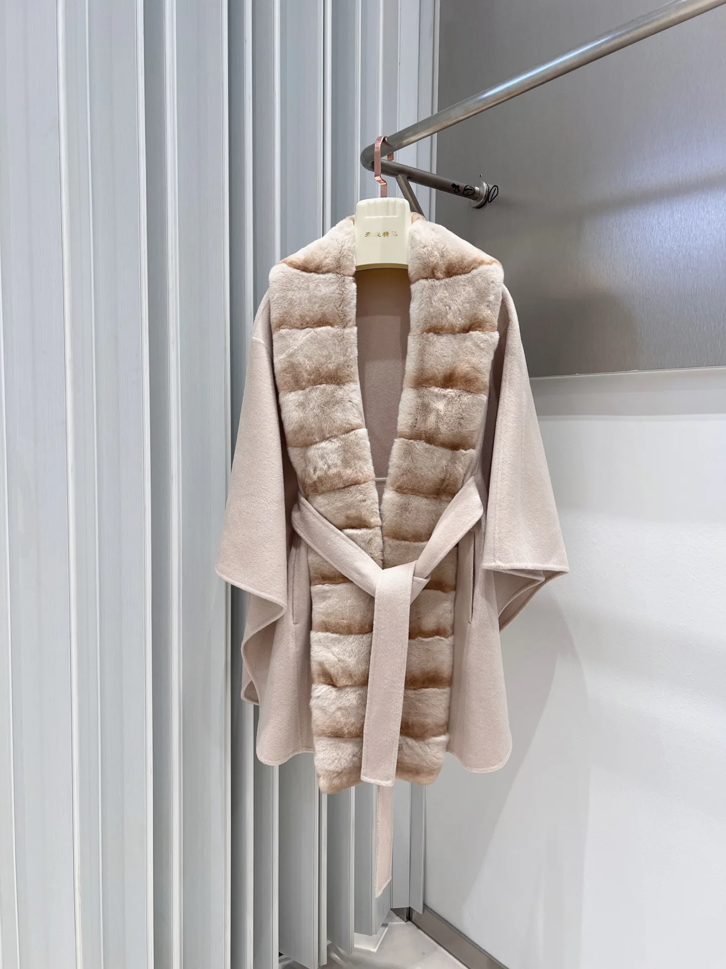 Пальто Женские Loro Piana 18734829