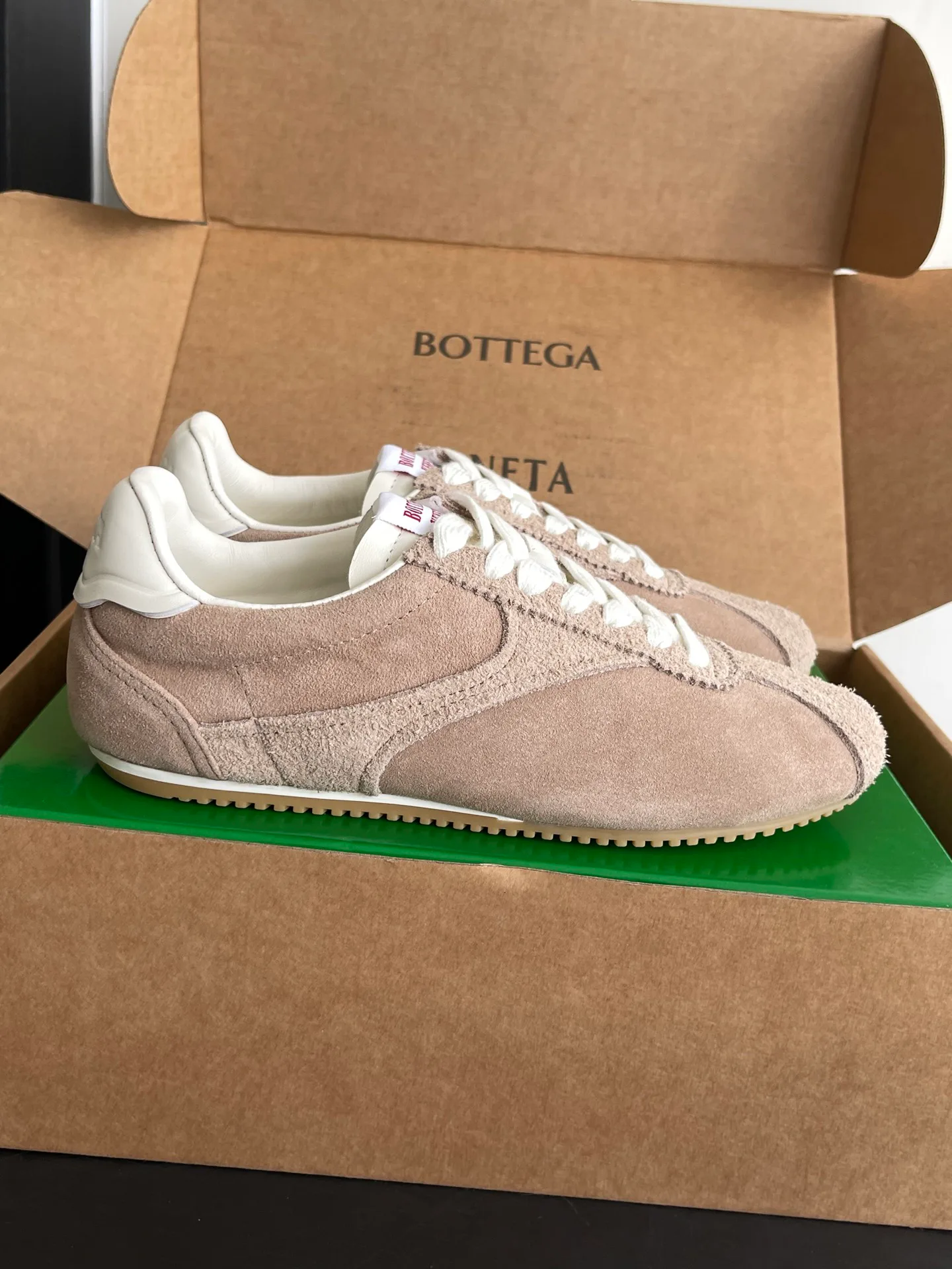 Кроссовки Женские Bottega Veneta 18685868
