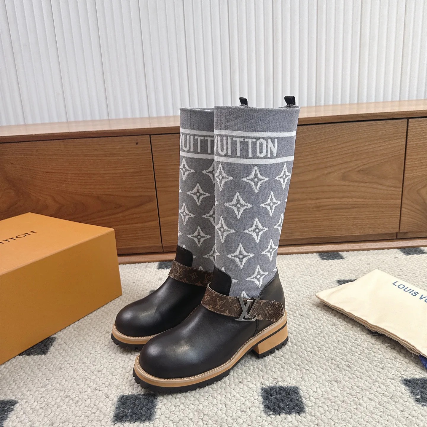 Ботинки Женские Louis Vuitton 18025505