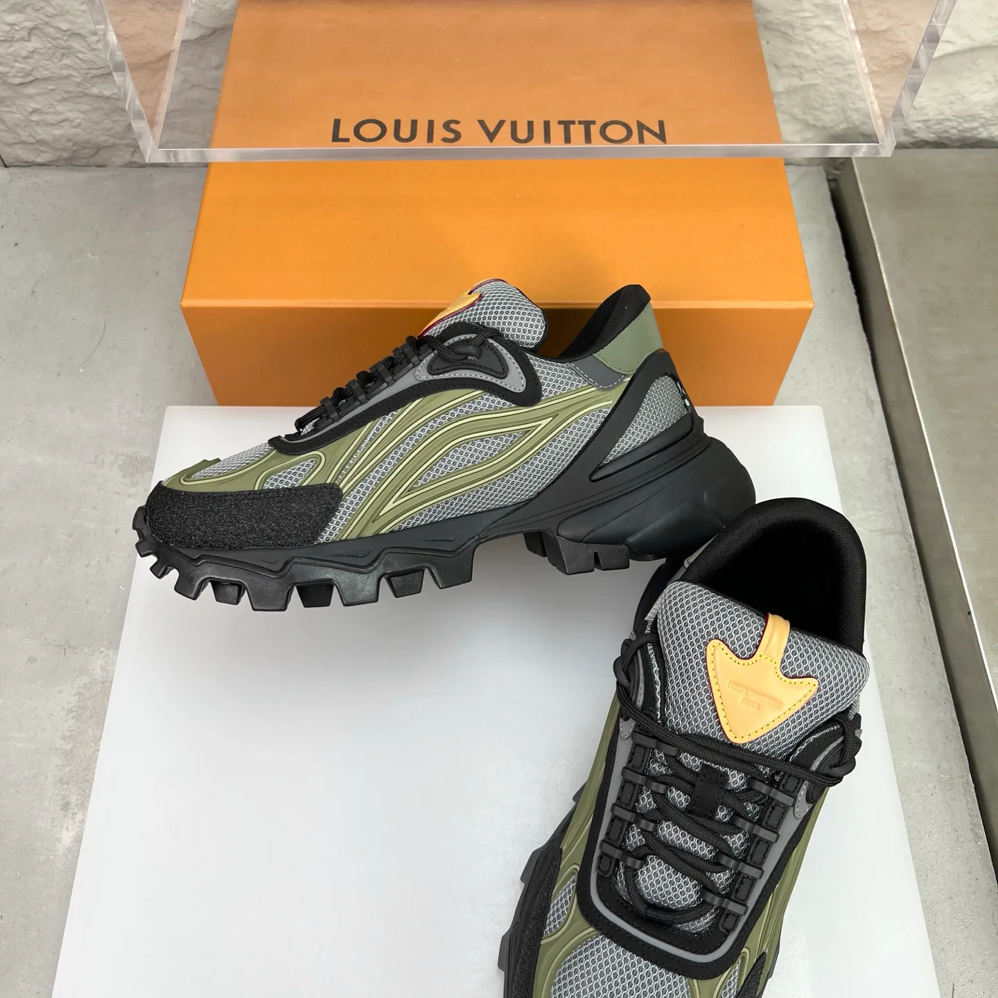 Кроссовки Мужские Louis Vuitton 11638101