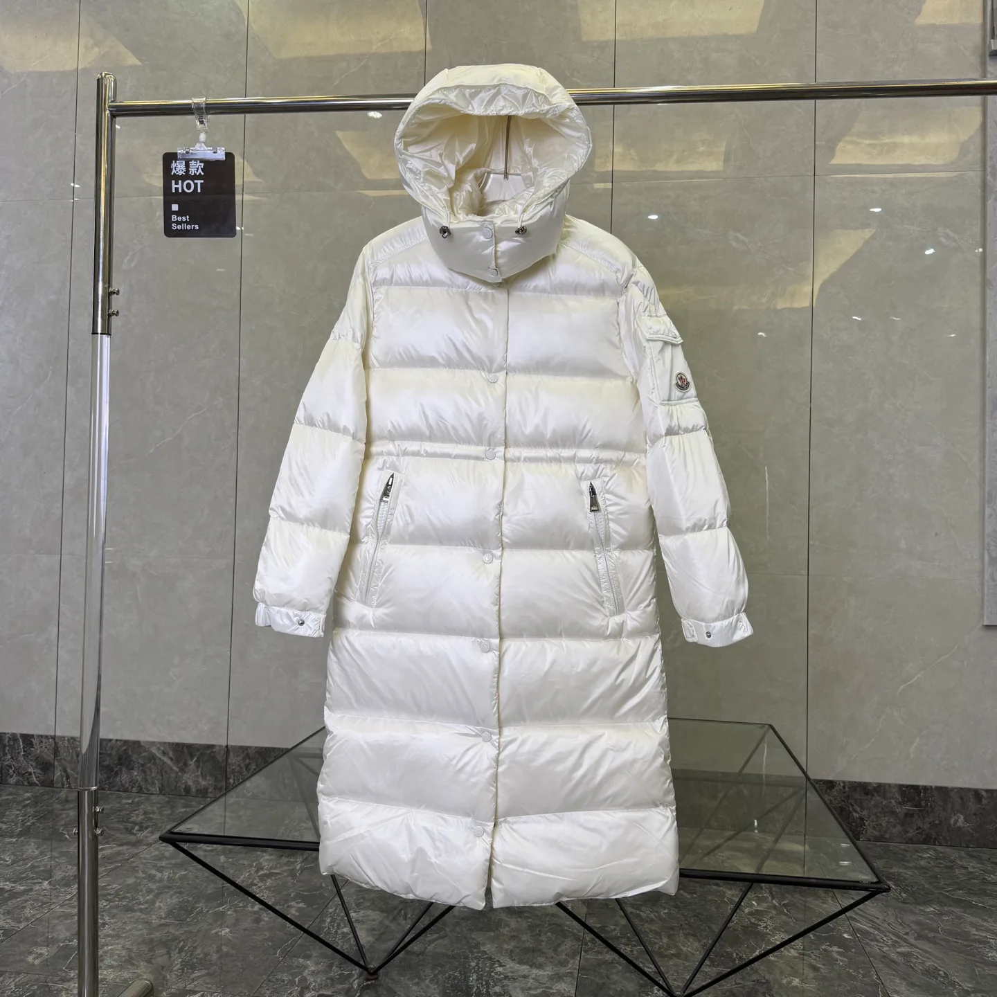 Куртки И Пуховики Женские Moncler 17923585